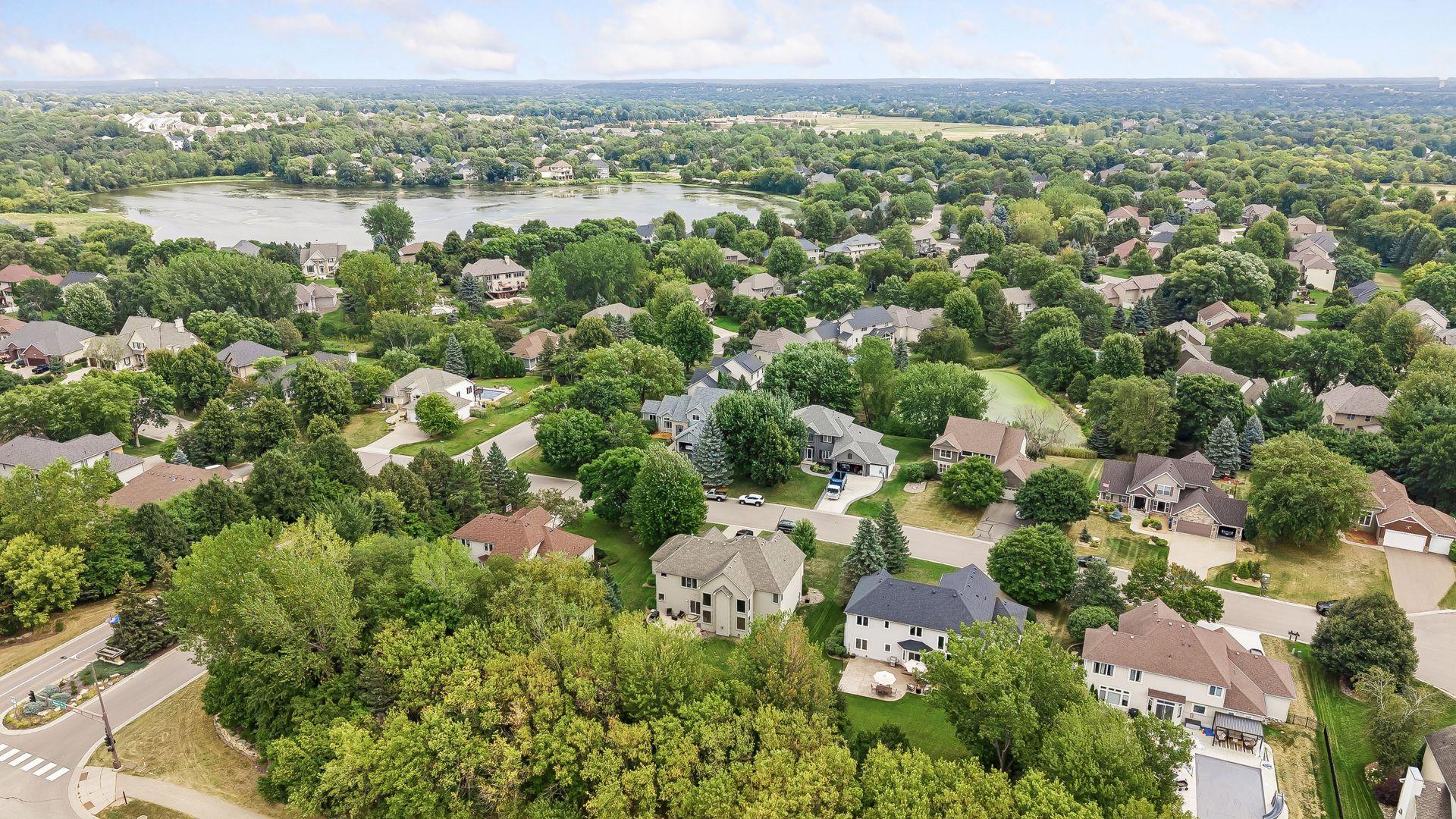 8053 Enclave Bay, Woodbury, MN 55125