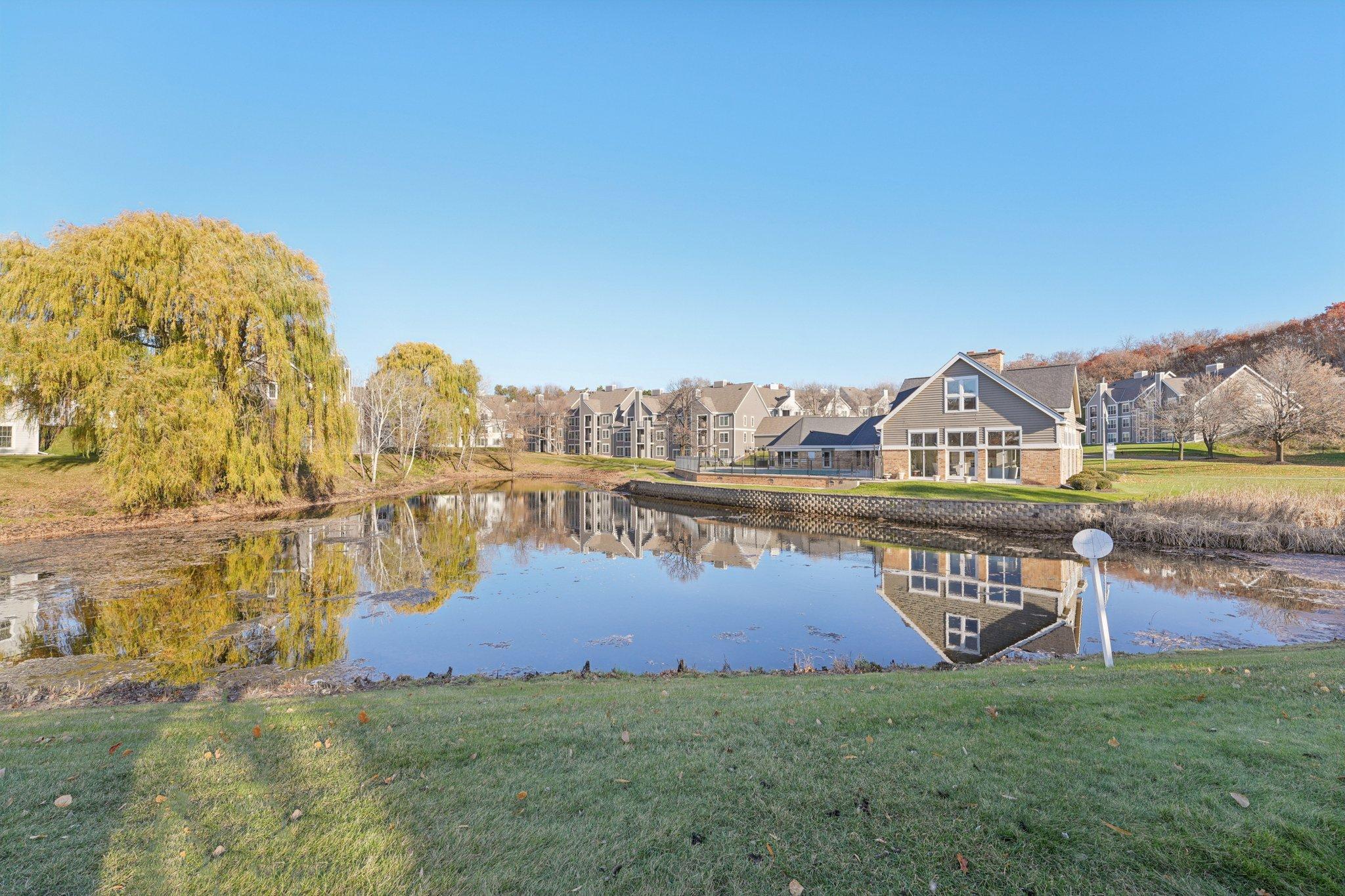 6145 Chasewood Pw #202, Minnetonka, MN 55343