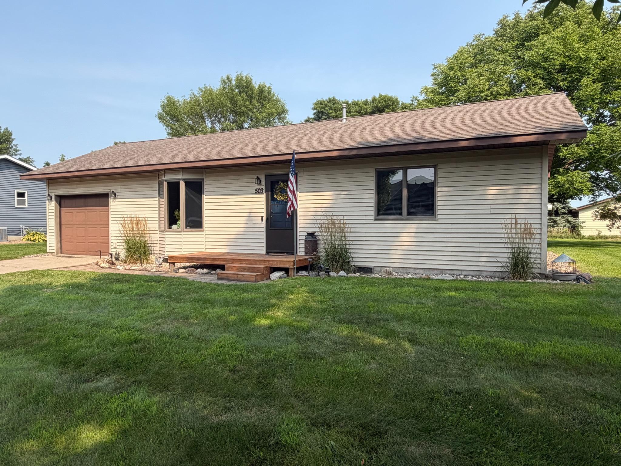 503 7th St S, Raymond, MN 56282