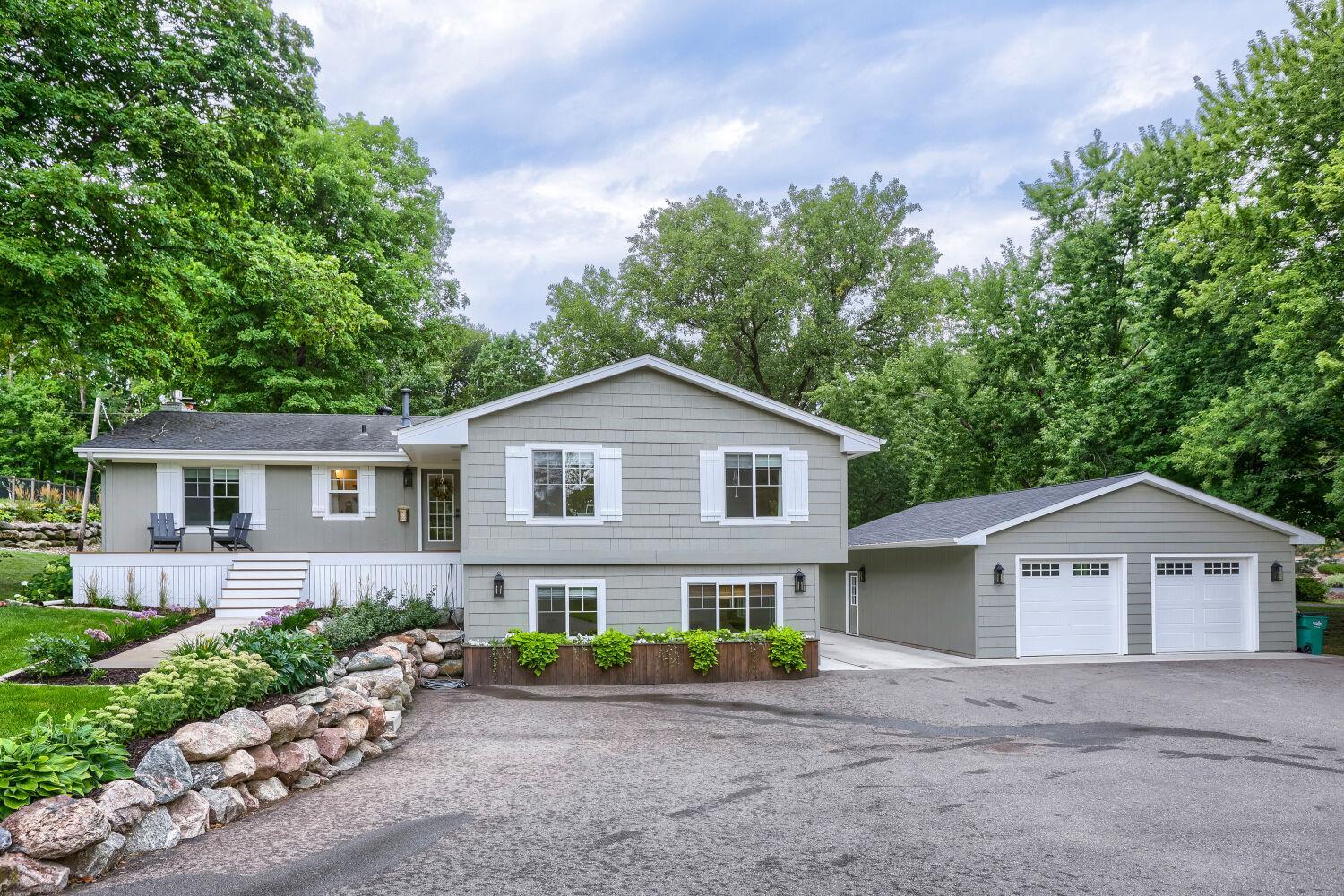 8605 Maple Grove Pw N, Maple Grove, MN 55311