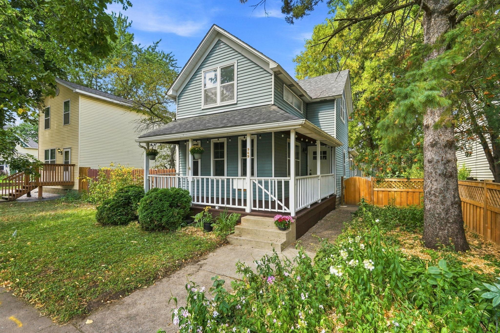 949 Hatch Ave, Saint Paul, MN 55103