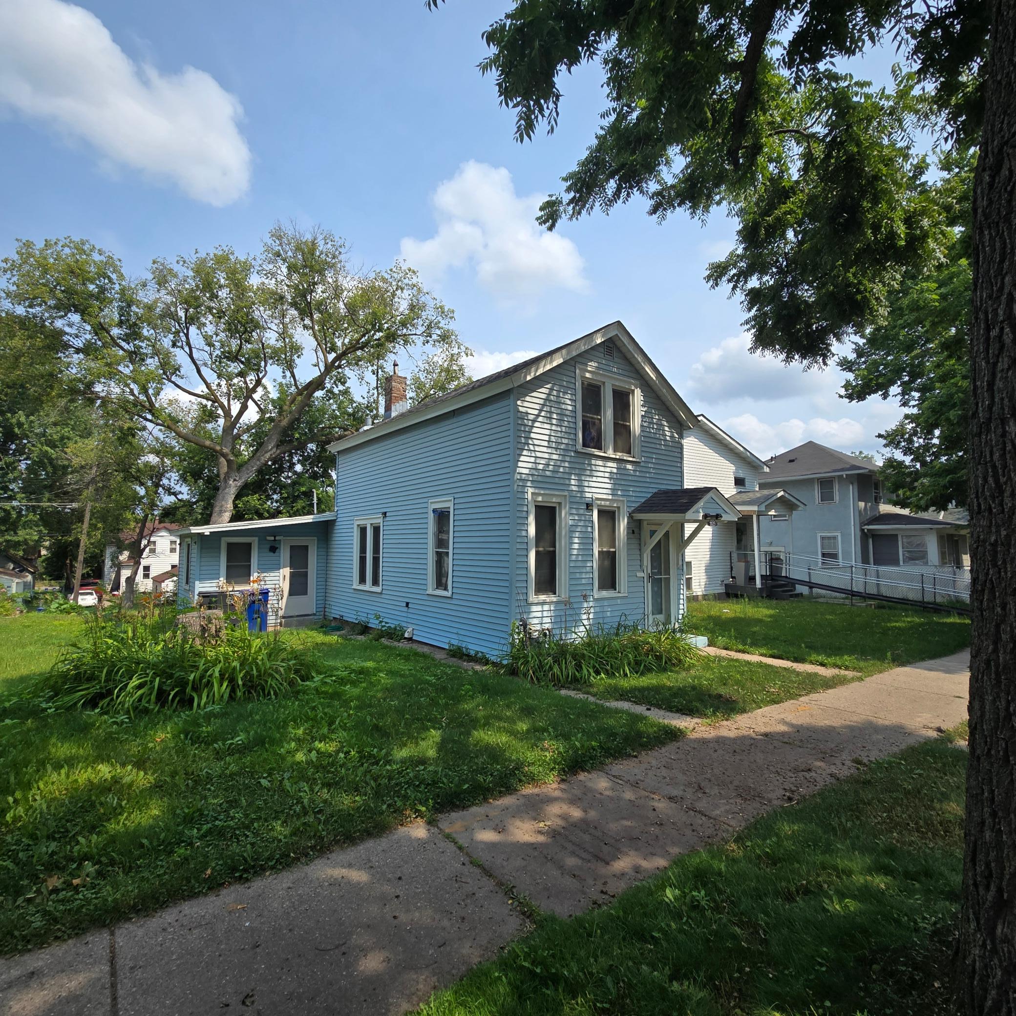 1025 Mclean Ave, Saint Paul, MN 55106