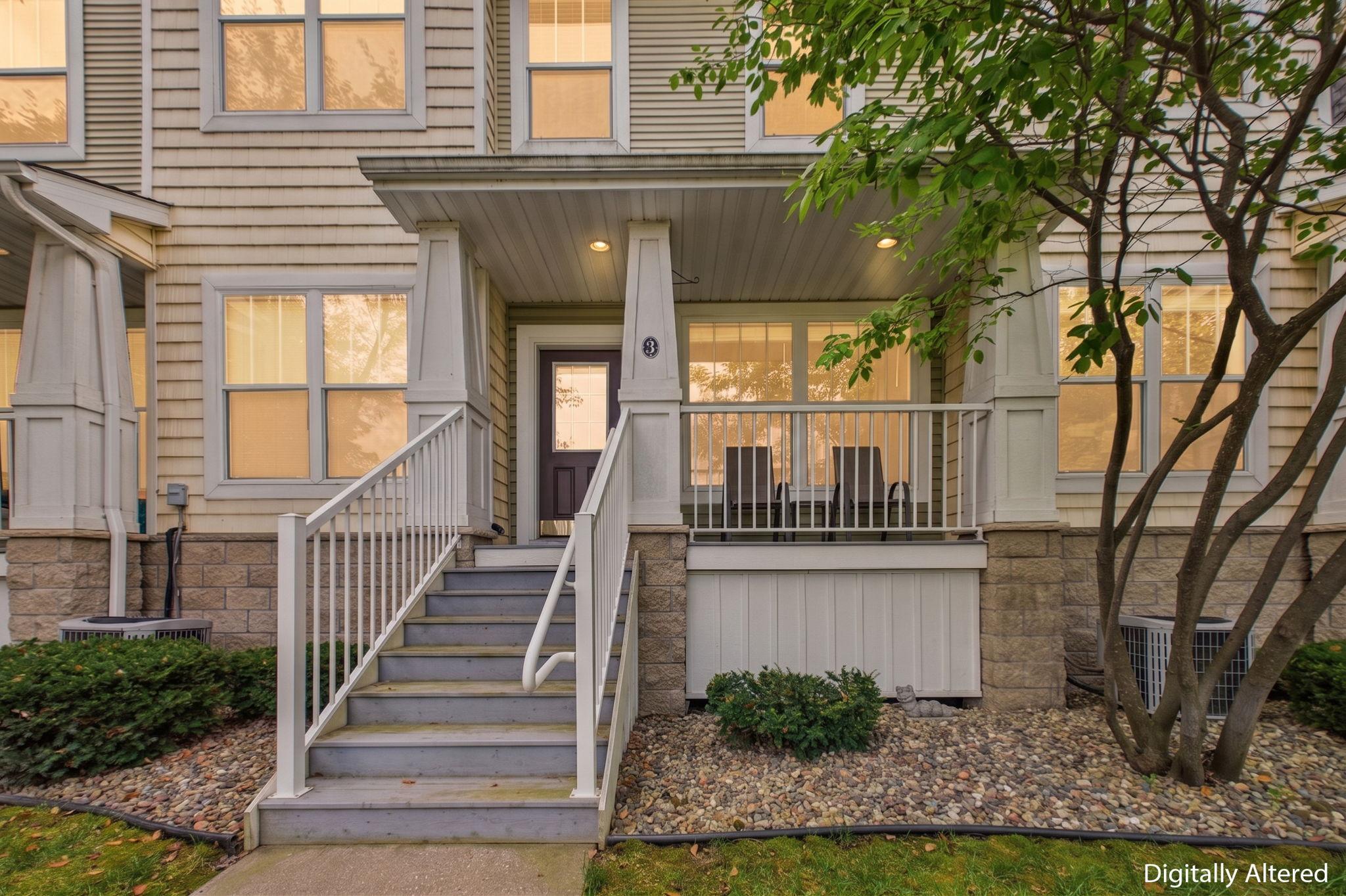 1240 County Road D E #3, Maplewood, MN 55109