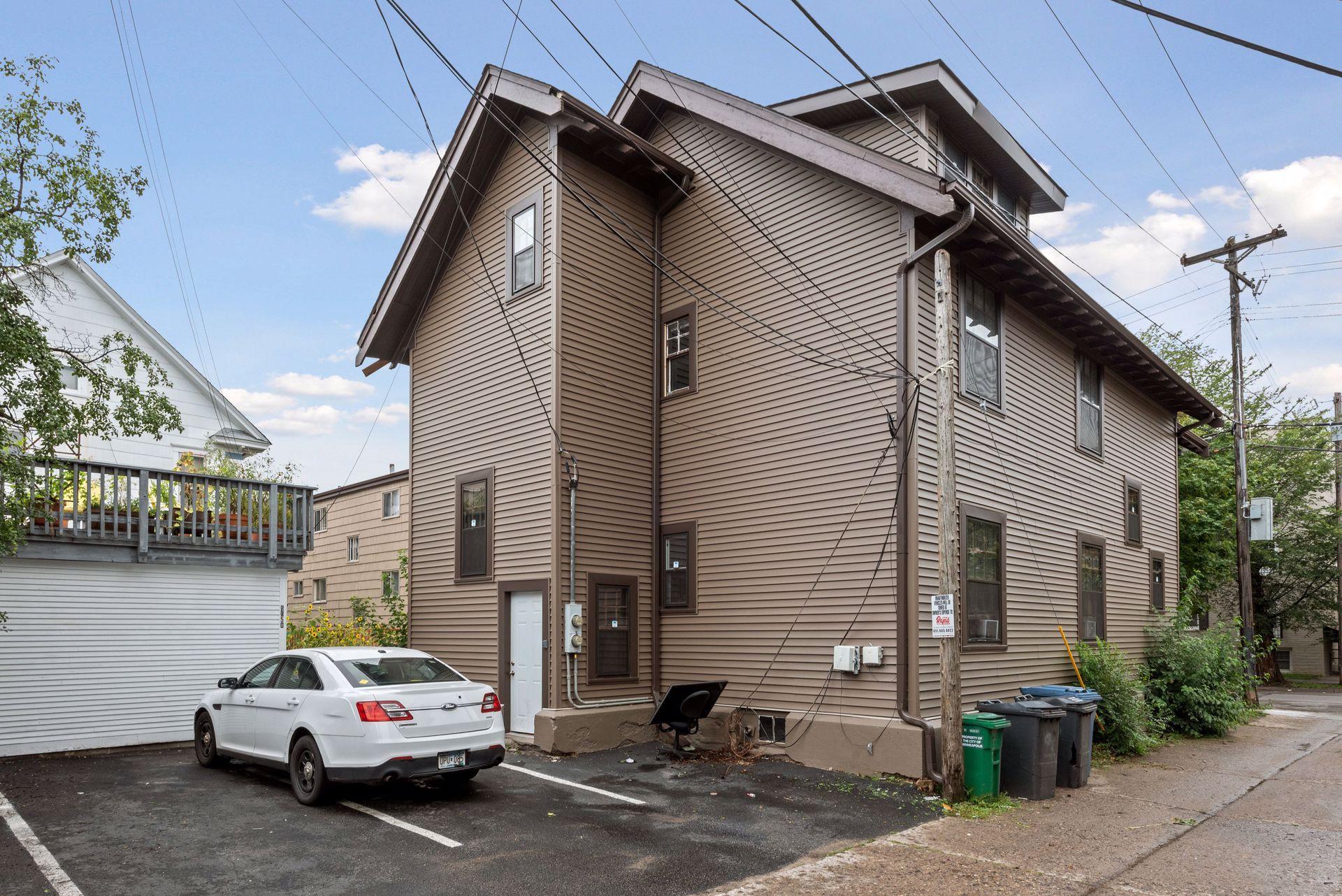 1108 W 28th St, Minneapolis, MN 55408