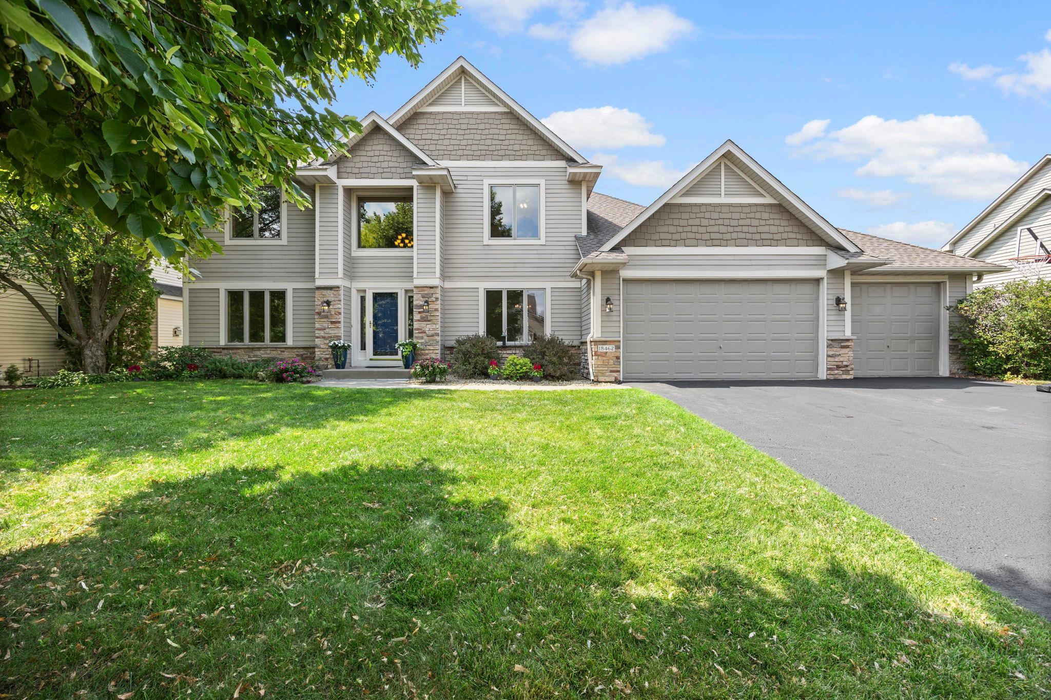 18462 Gladstone Blvd N, Maple Grove, MN 55311