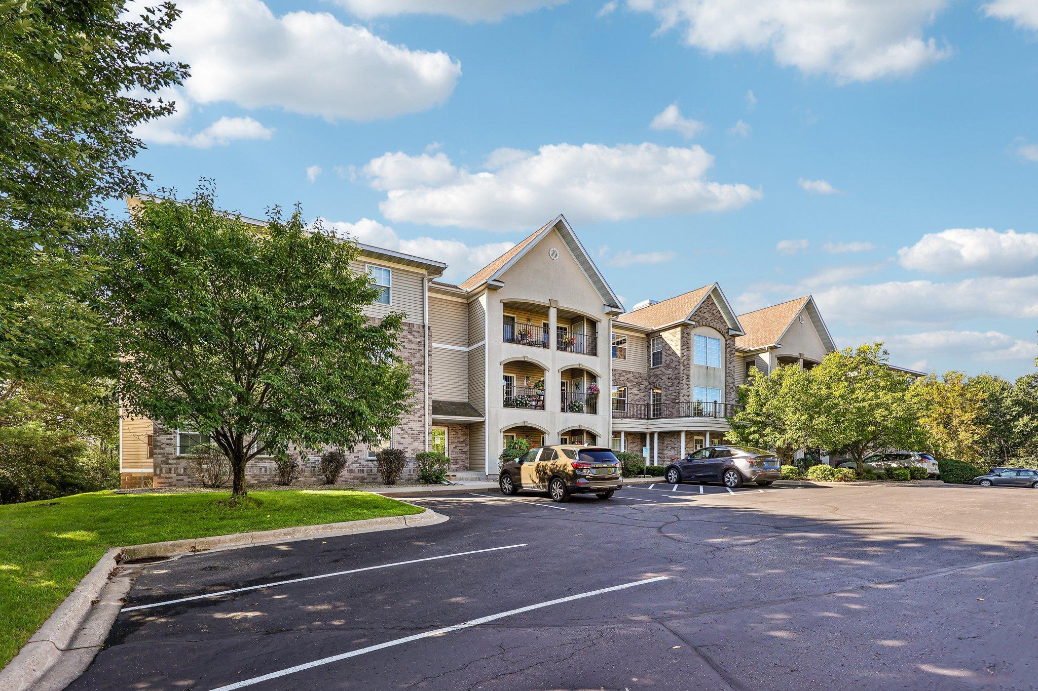 15550 Linnet St NW #1-210, Andover, MN 55304