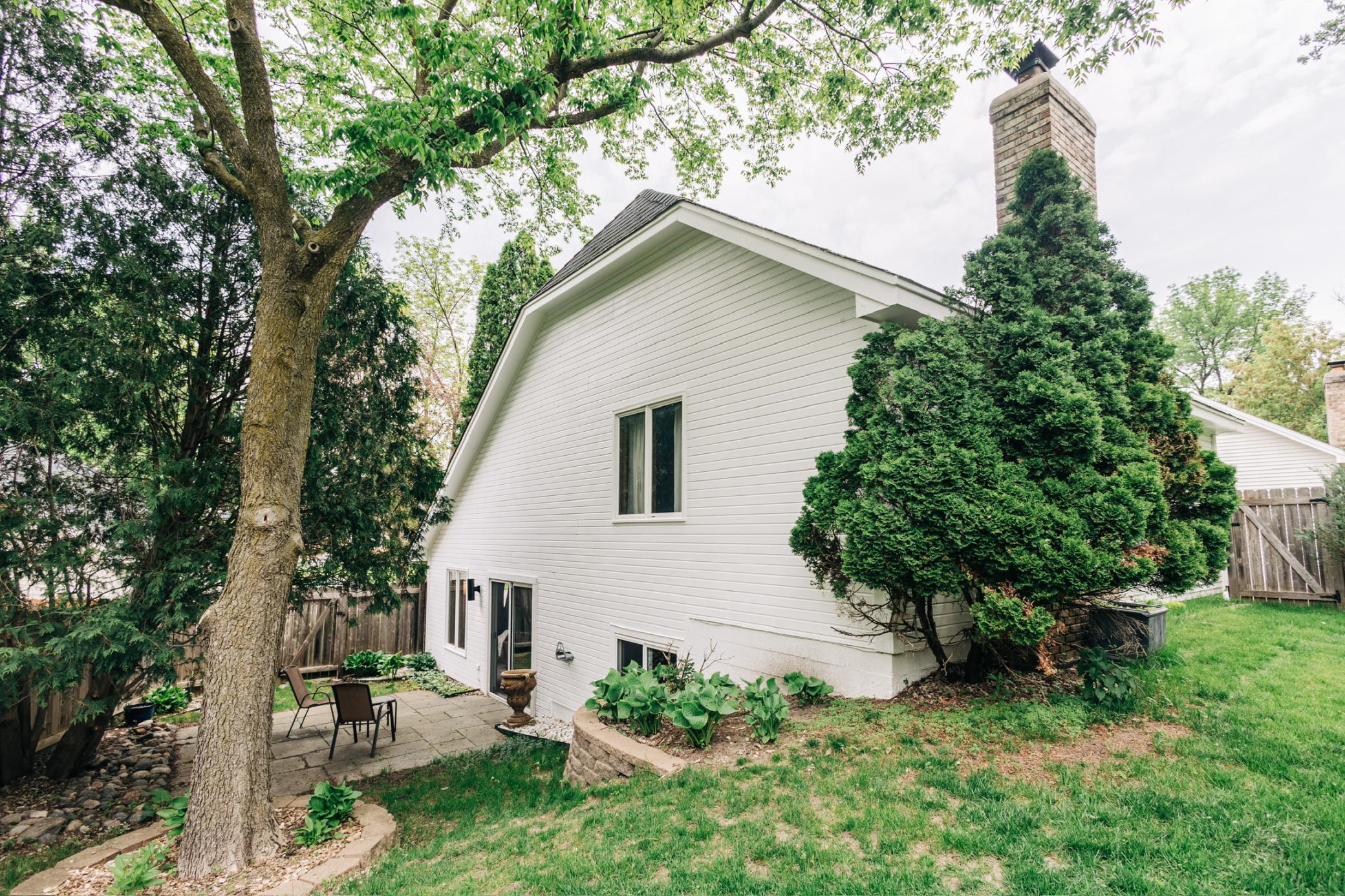 18701 Clear View Dr, Minnetonka, MN 55345