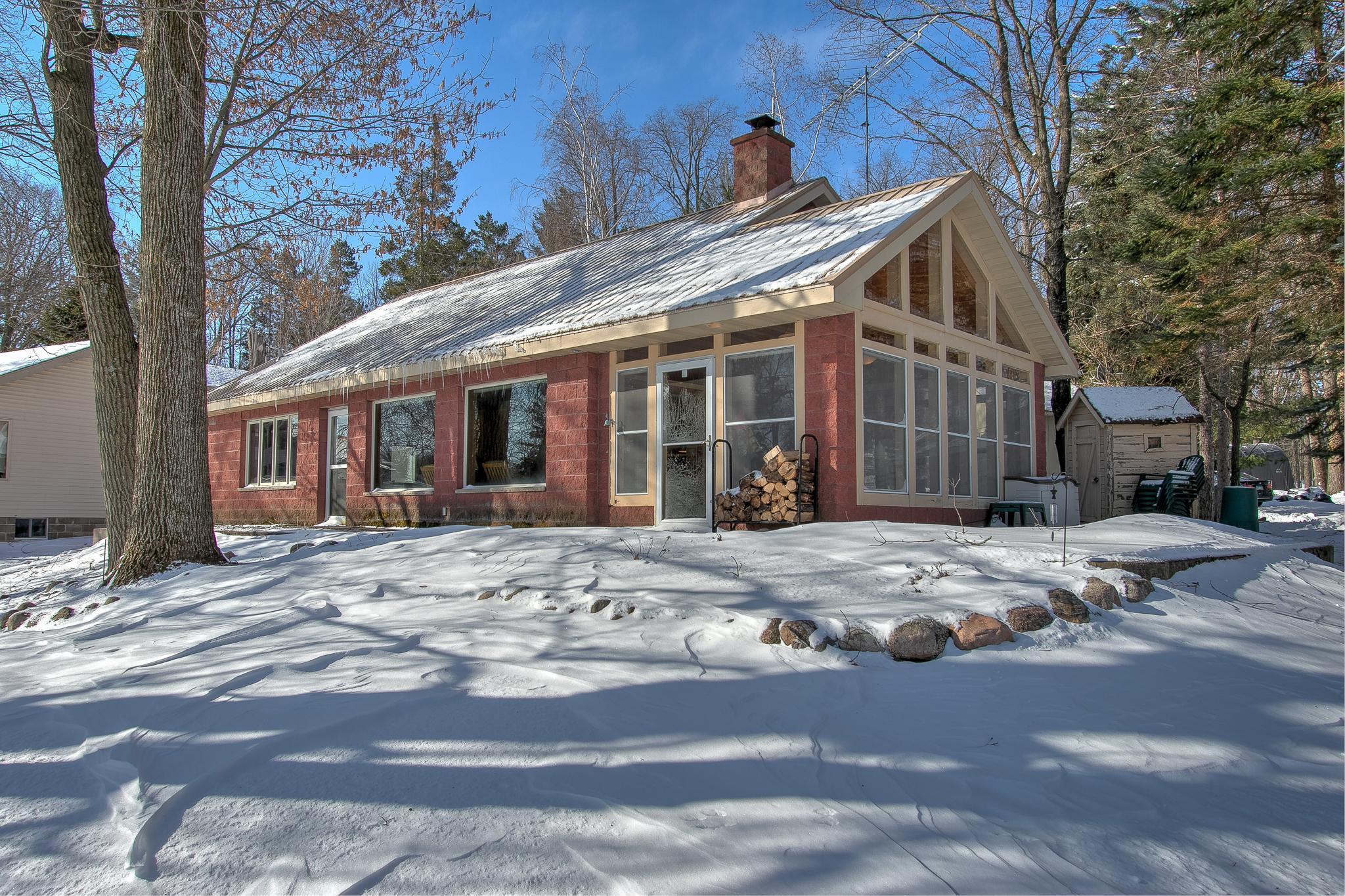 2097 Peninsula Dr, Mora, MN 55051