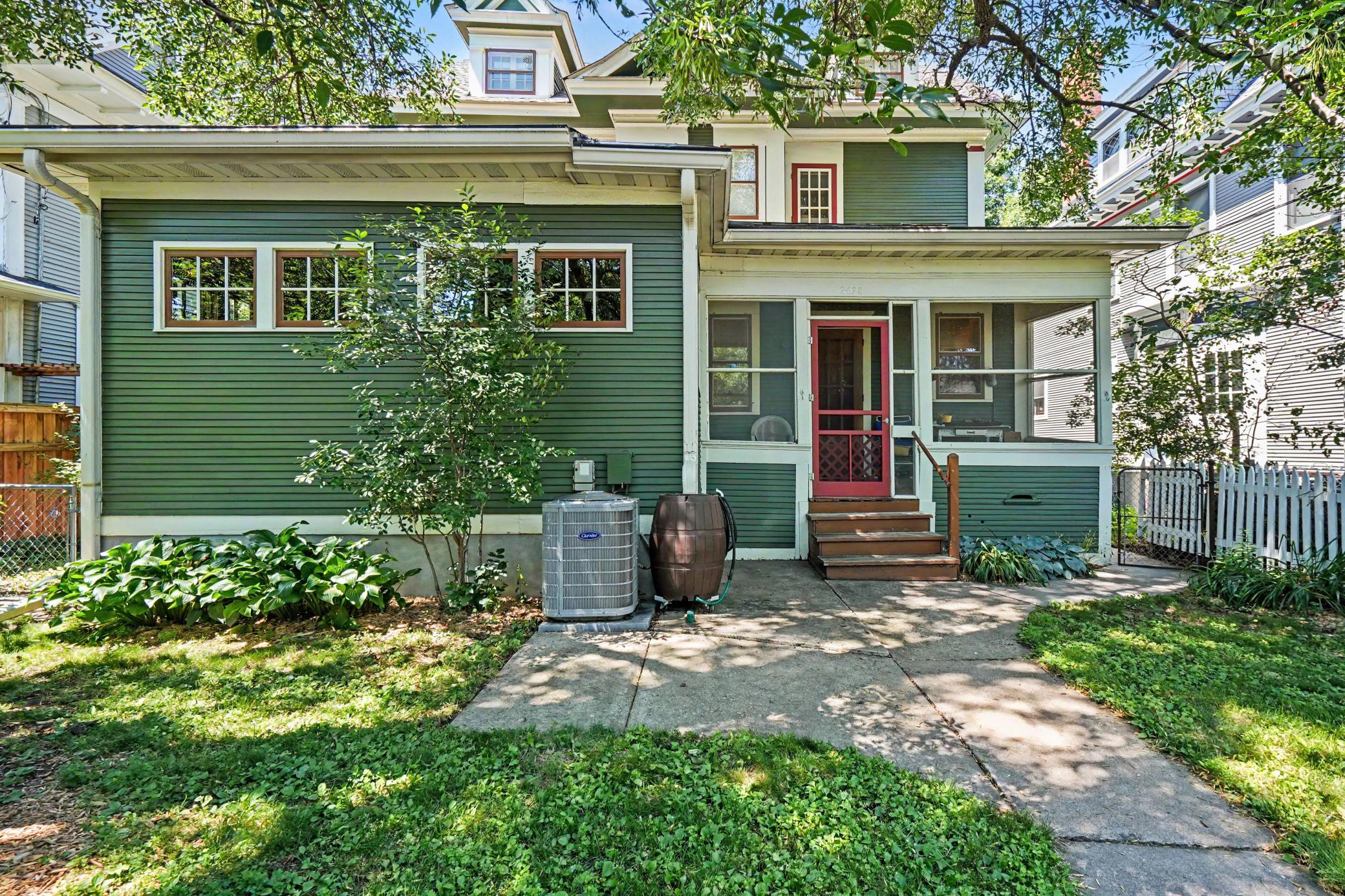 2425 Bryant Ave S, Minneapolis, MN 55405