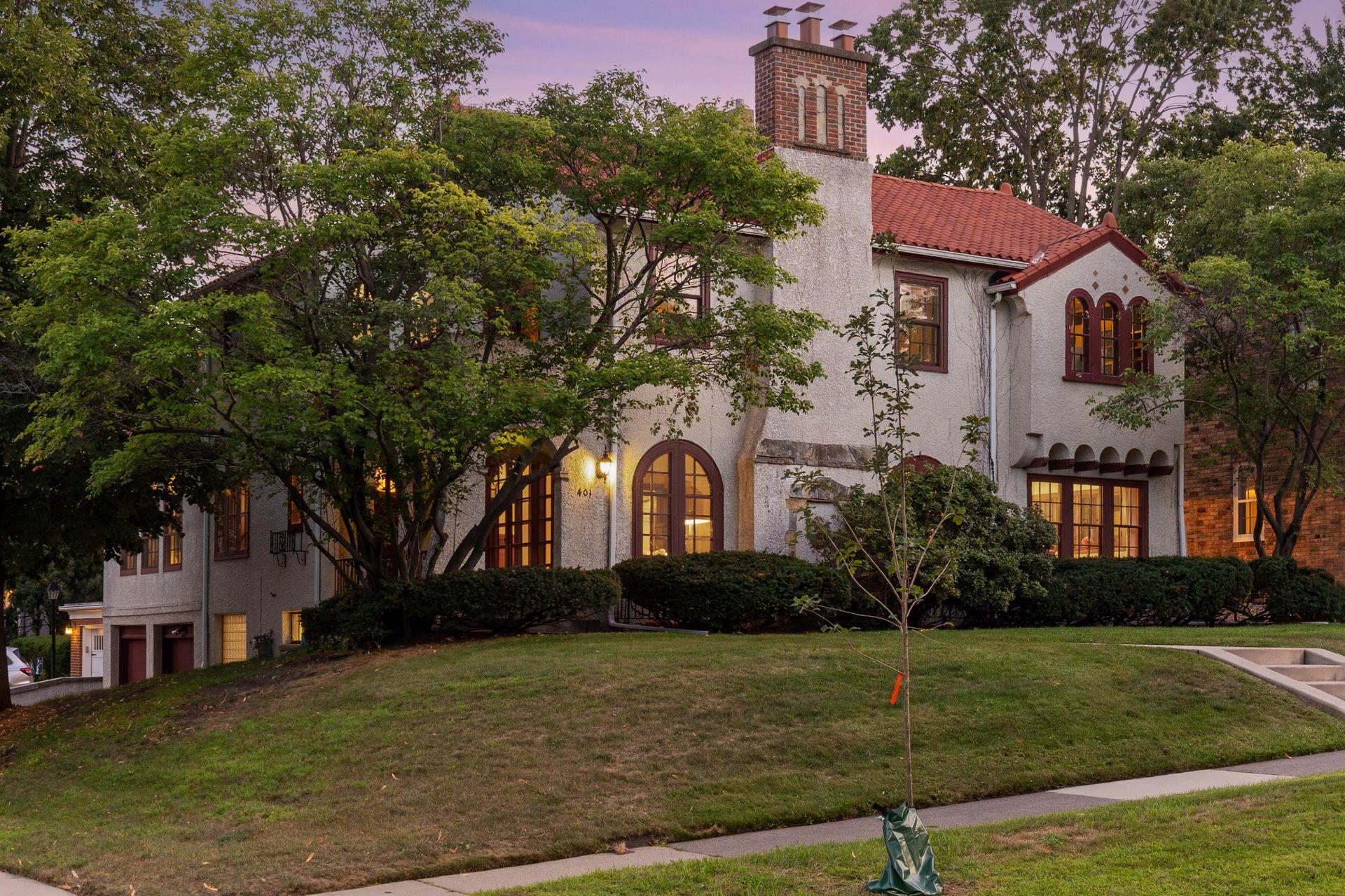401 W Minnehaha Pw, Minneapolis, MN 55419