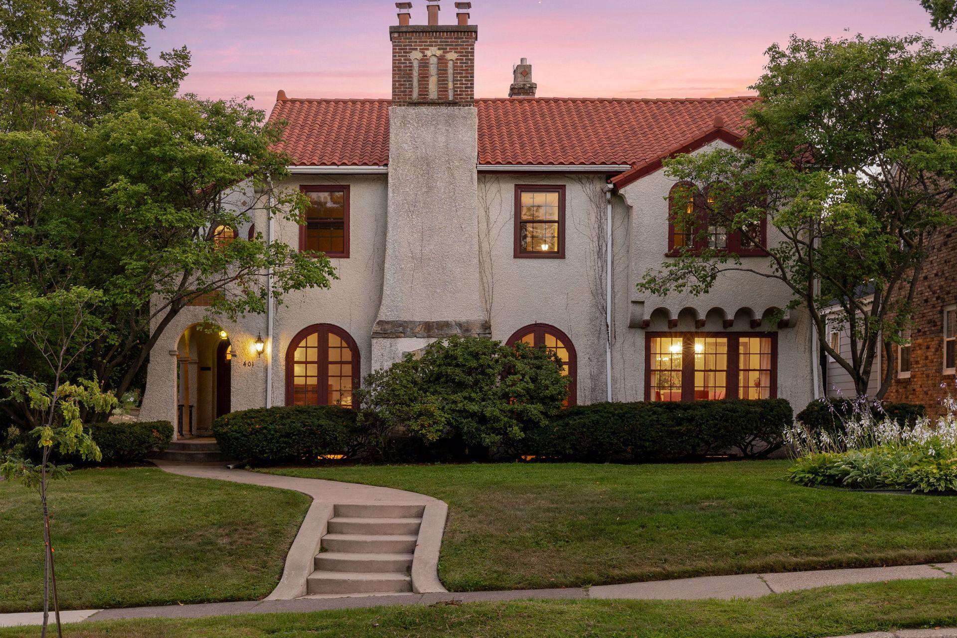 401 W Minnehaha Pw, Minneapolis, MN 55419
