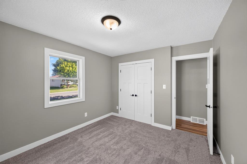 610 Jefferson Ave SW, Eyota, MN 55934