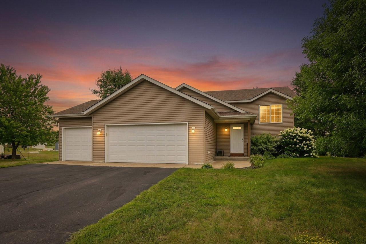 260 Chatter Cir NE, Kimball, MN 55353