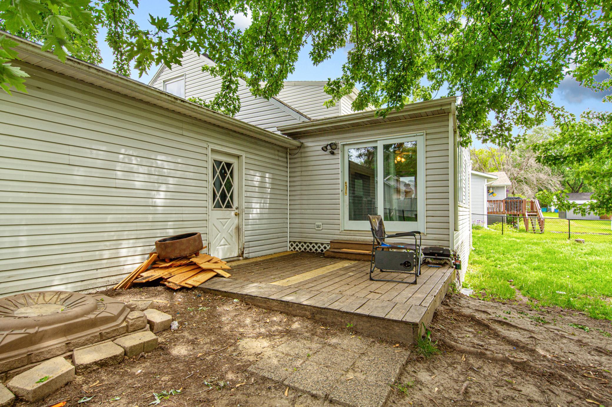 725 Mineral Sp Rd NE, Owatonna, MN 55060