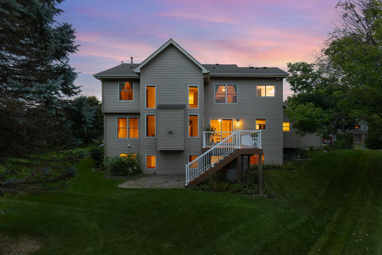 8079 Spruce Trl, Eden Prairie, MN 55347