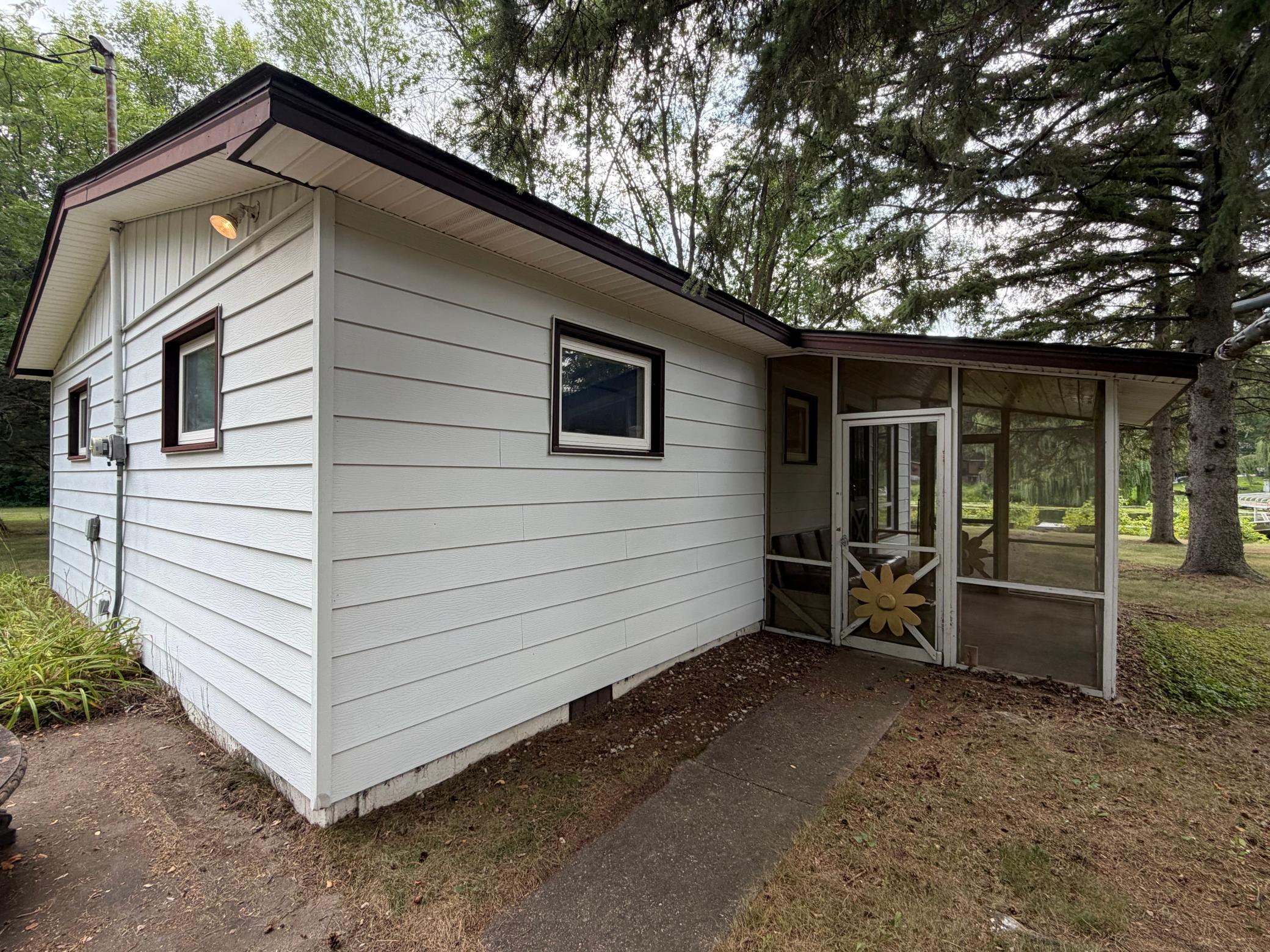 5540 102nd Ave SE, Clear Lake, MN 55319