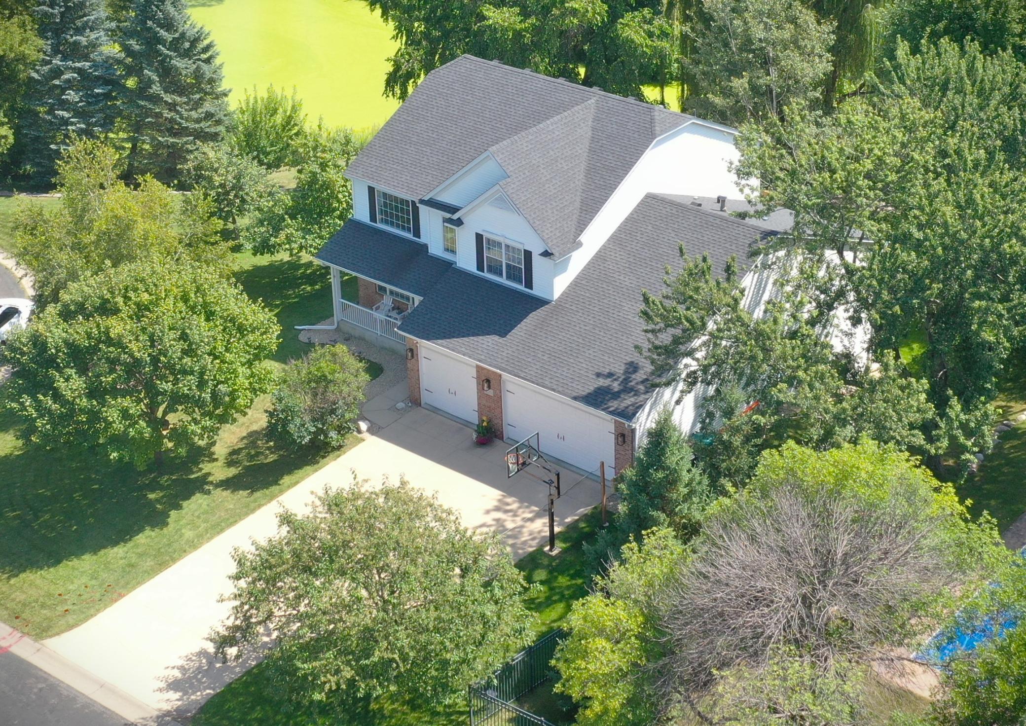 2051 Highgate Cir, Chanhassen, MN 55317