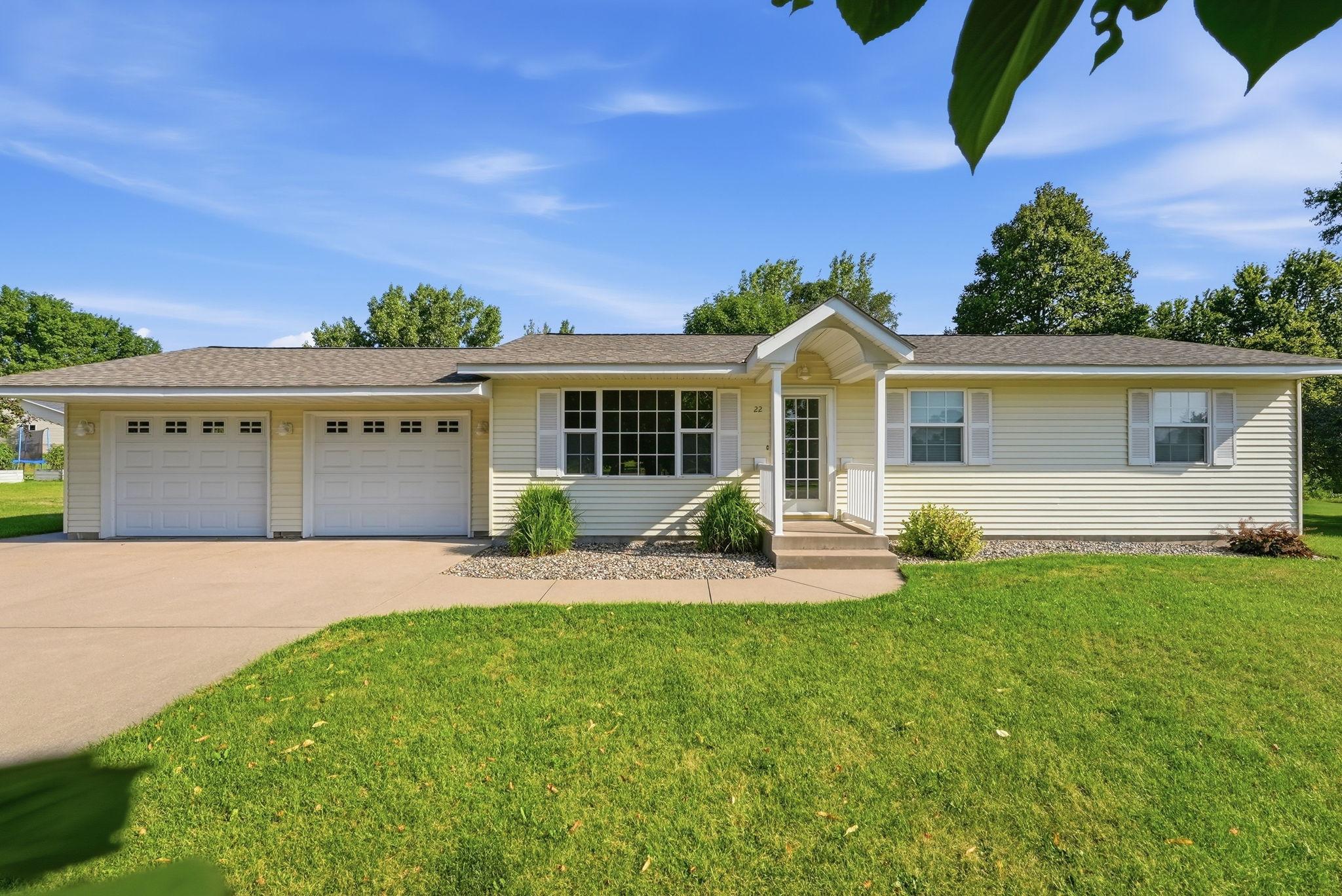 22 6th St S, Sauk Centre, MN 56378