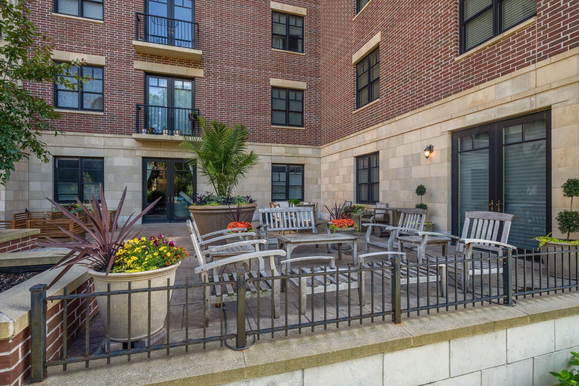 370 Marshall Ave #201, Saint Paul, MN 55102