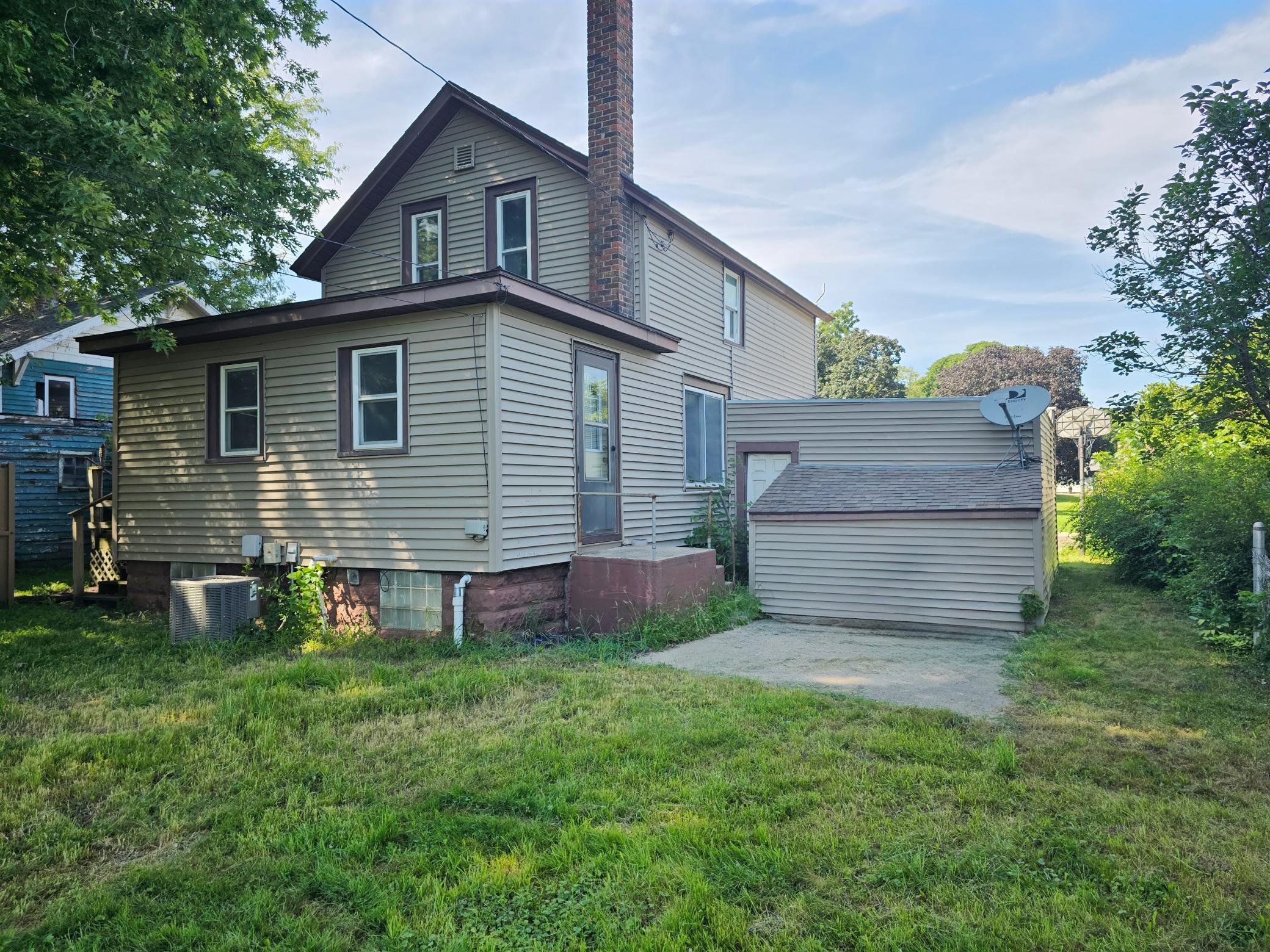 706 E 3rd St, Fairmont, MN 56031