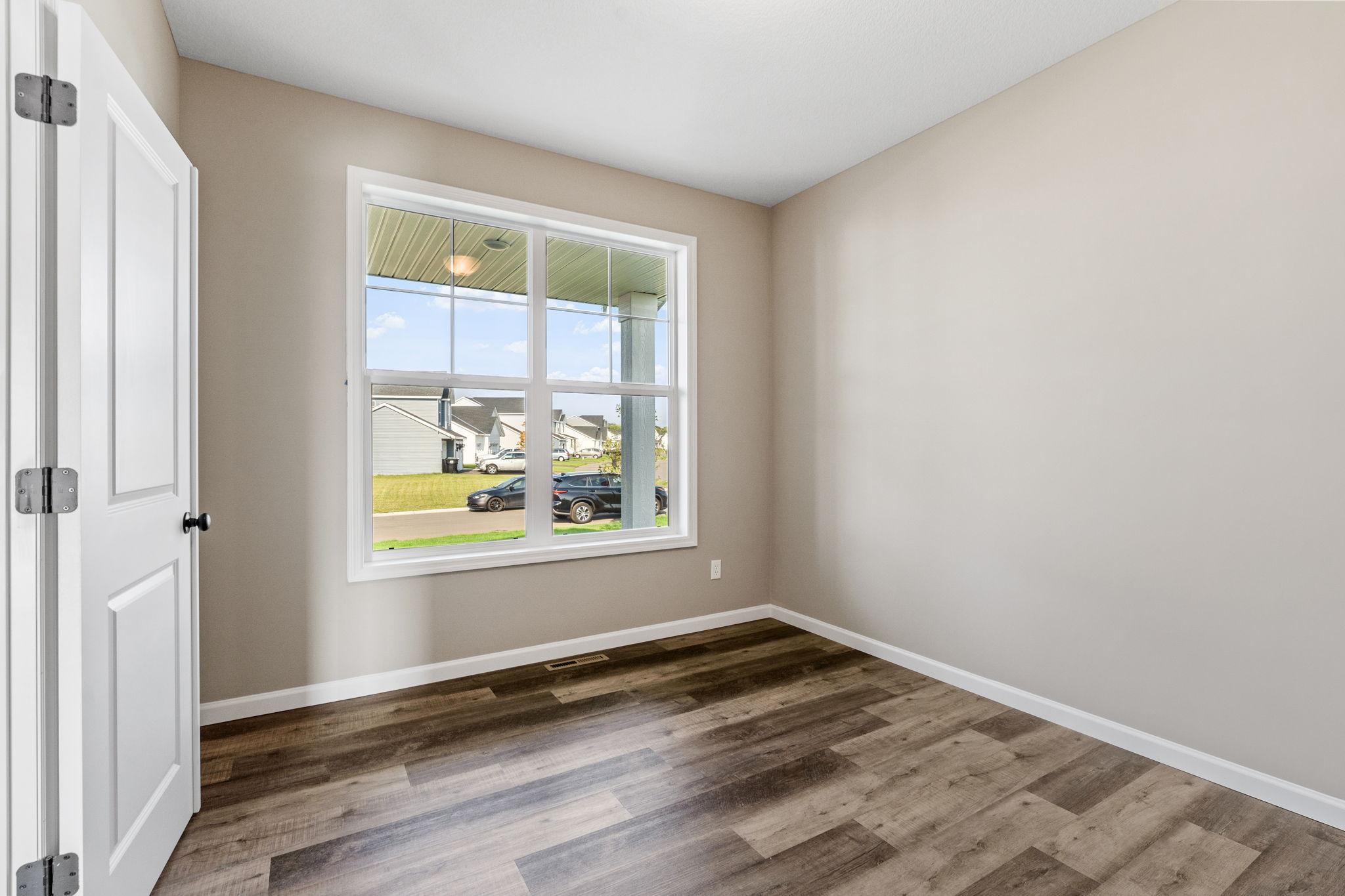 327 Otto Dr NW, Delano, MN 55328