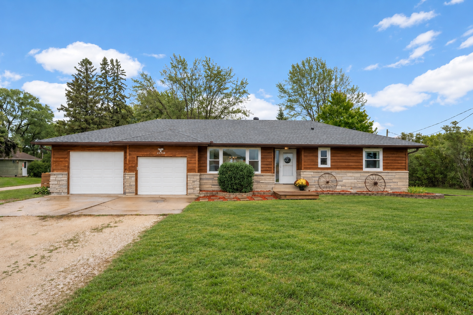 24930 Cedar Ave, Farmington, MN 55024