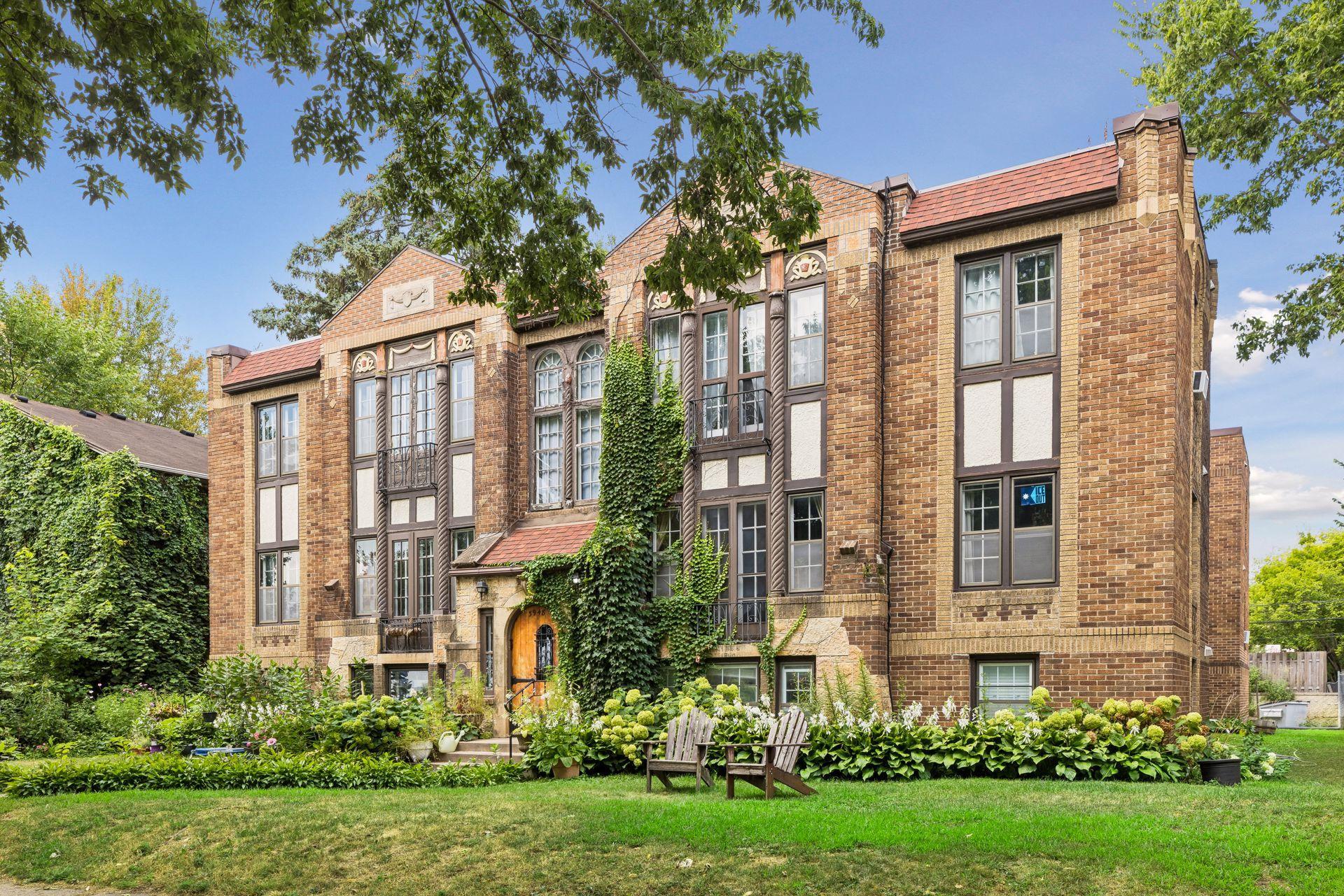 3948 1st Ave S #201, Minneapolis, MN 55409
