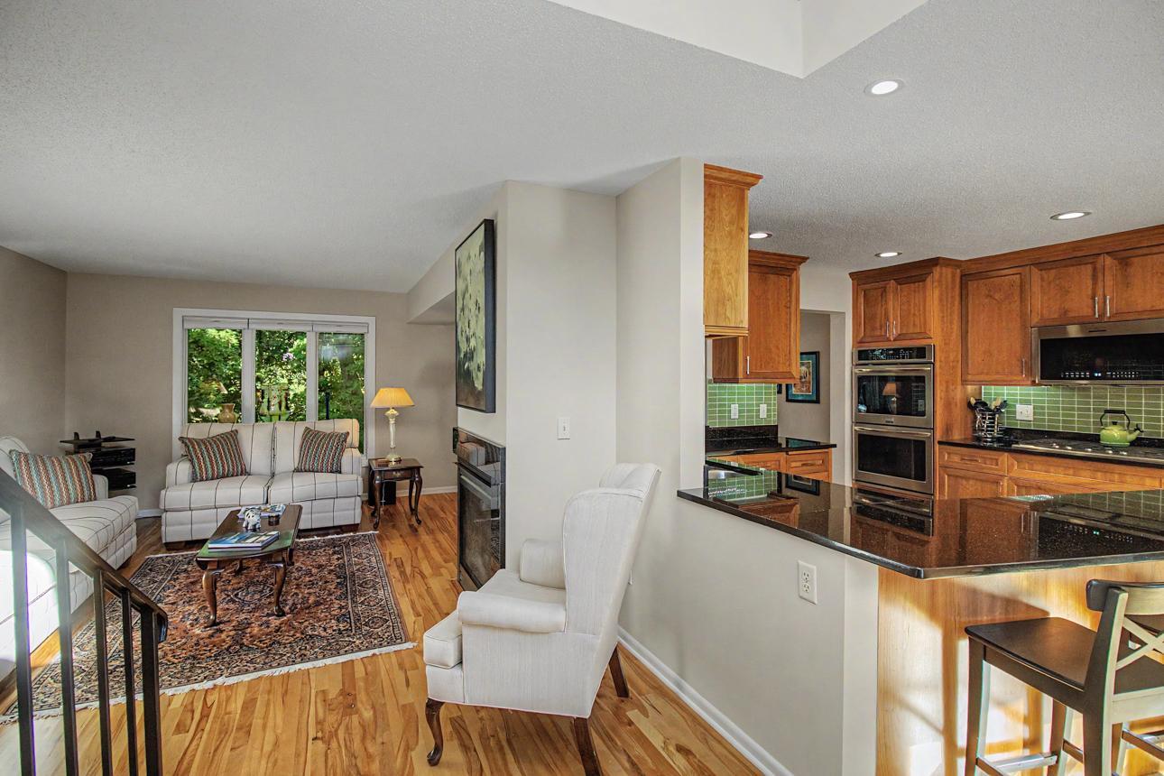1182 Saint Clair Ave, Saint Paul, MN 55105