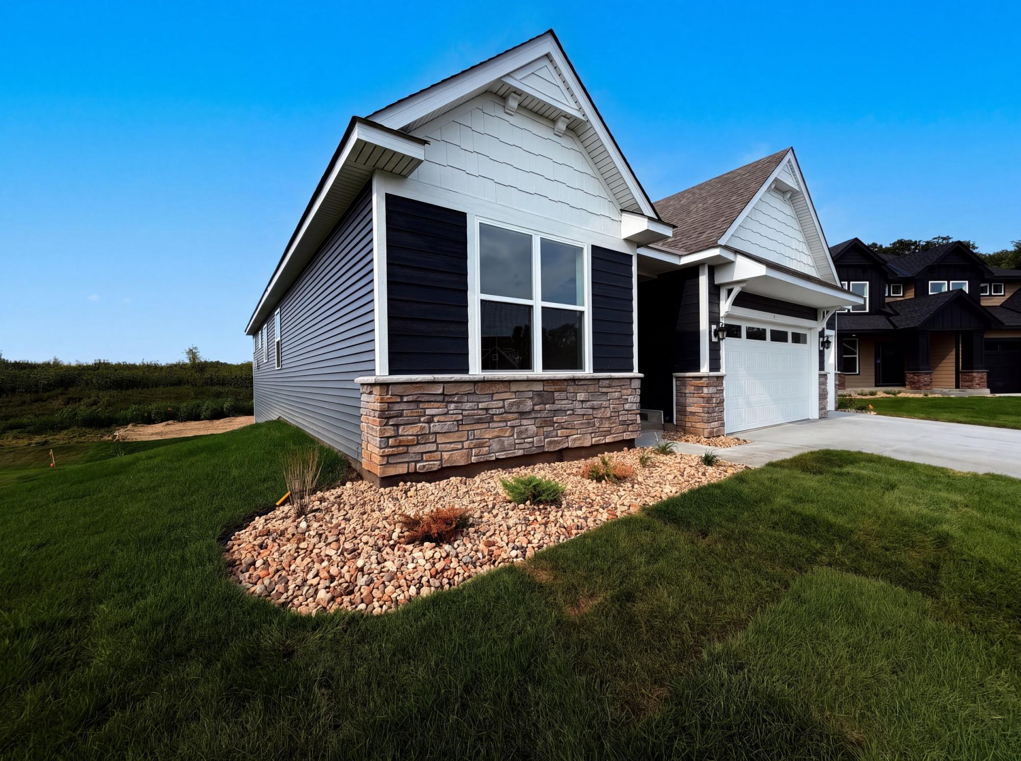 851 Londonderry Ln NW, Rochester, MN 55901