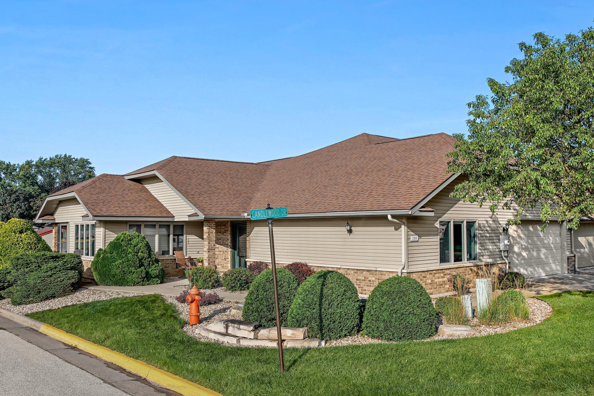 100 Candlewood Dr, Winona, MN 55987