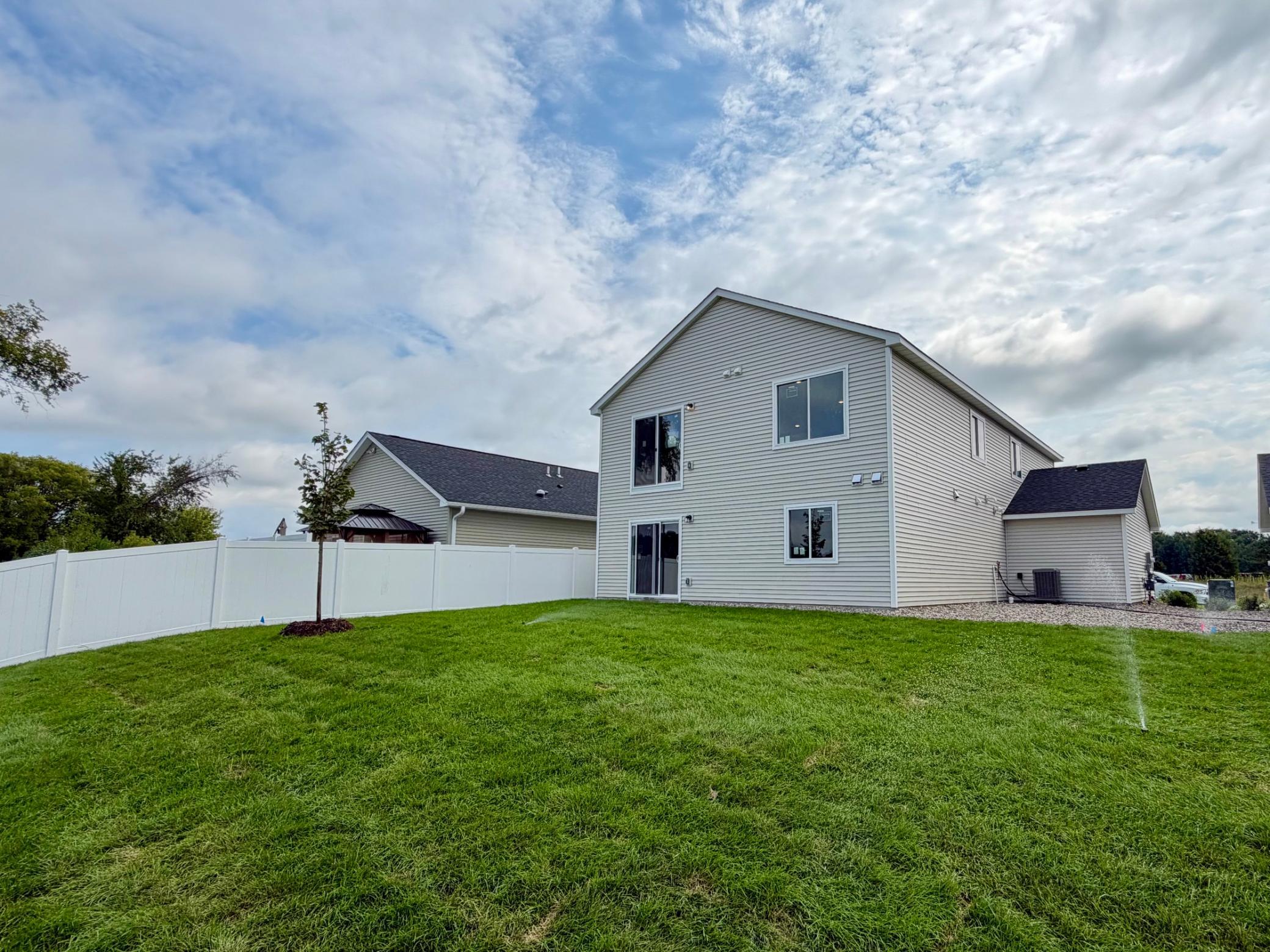 25868 Emerson Ct, Wyoming, MN 55092