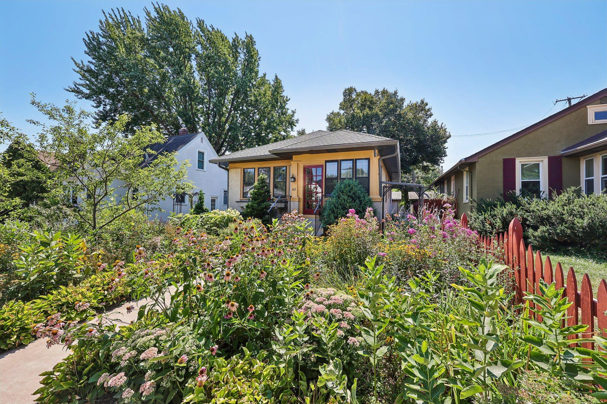 1162 James Ave, Saint Paul, MN 55105