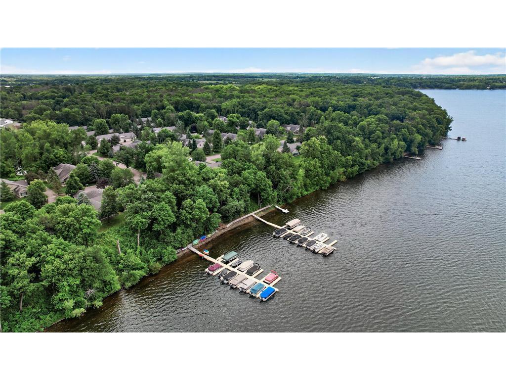 27746 Woodland Dr, Chisago City, MN 55013