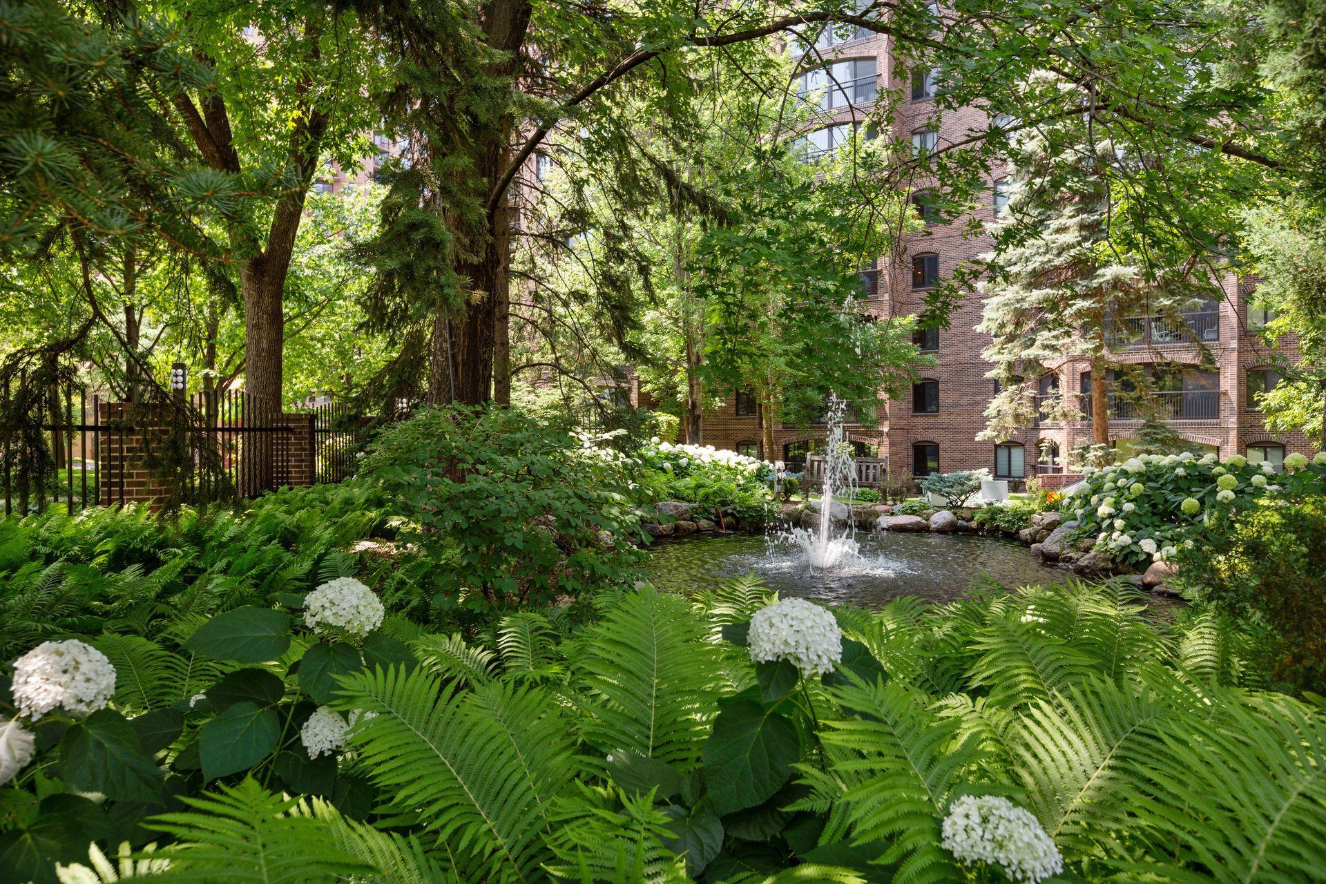 1235 Yale Pl #709, Minneapolis, MN 55403