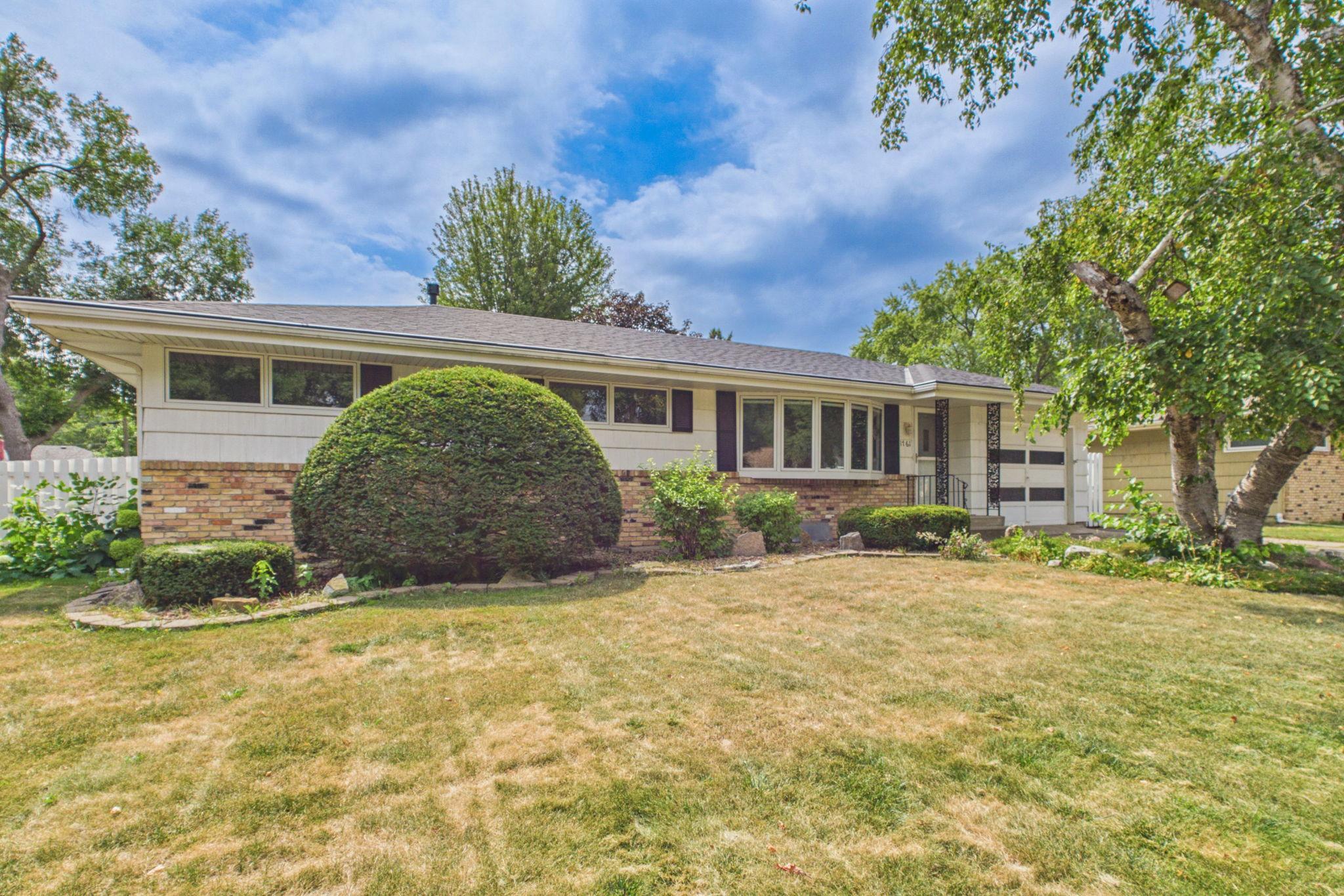 1761 Emerald Dr, New Brighton, MN 55112