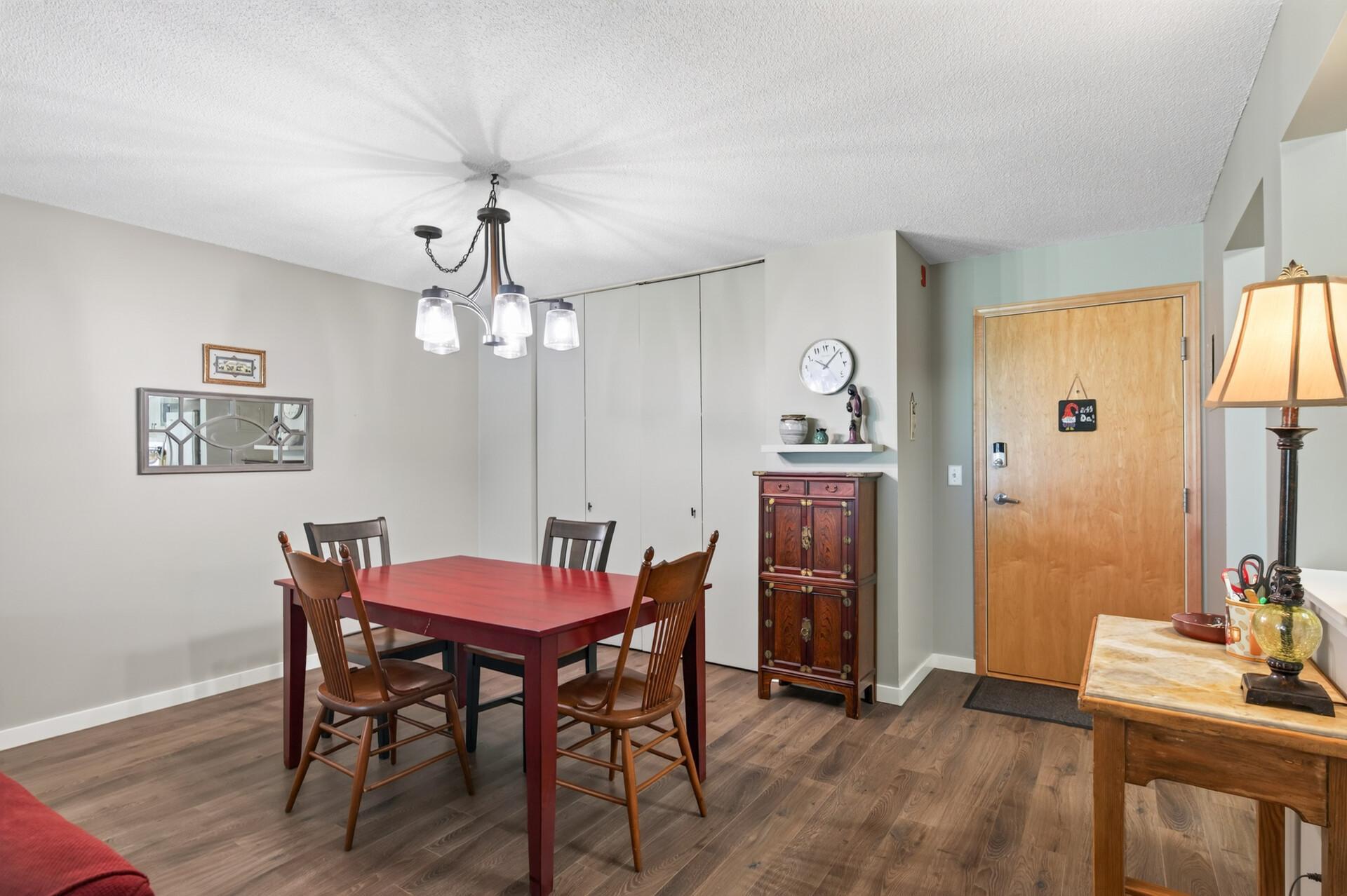 4820 Park Commons Dr #138, Saint Louis Park, MN 55416