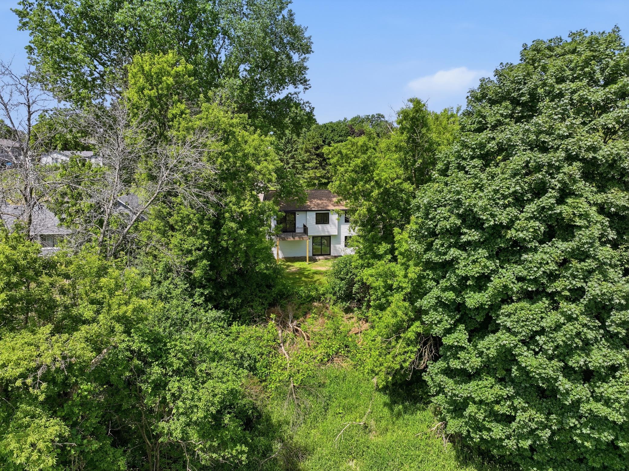 5710 Jenni Ln, White Bear Twp, MN 55110