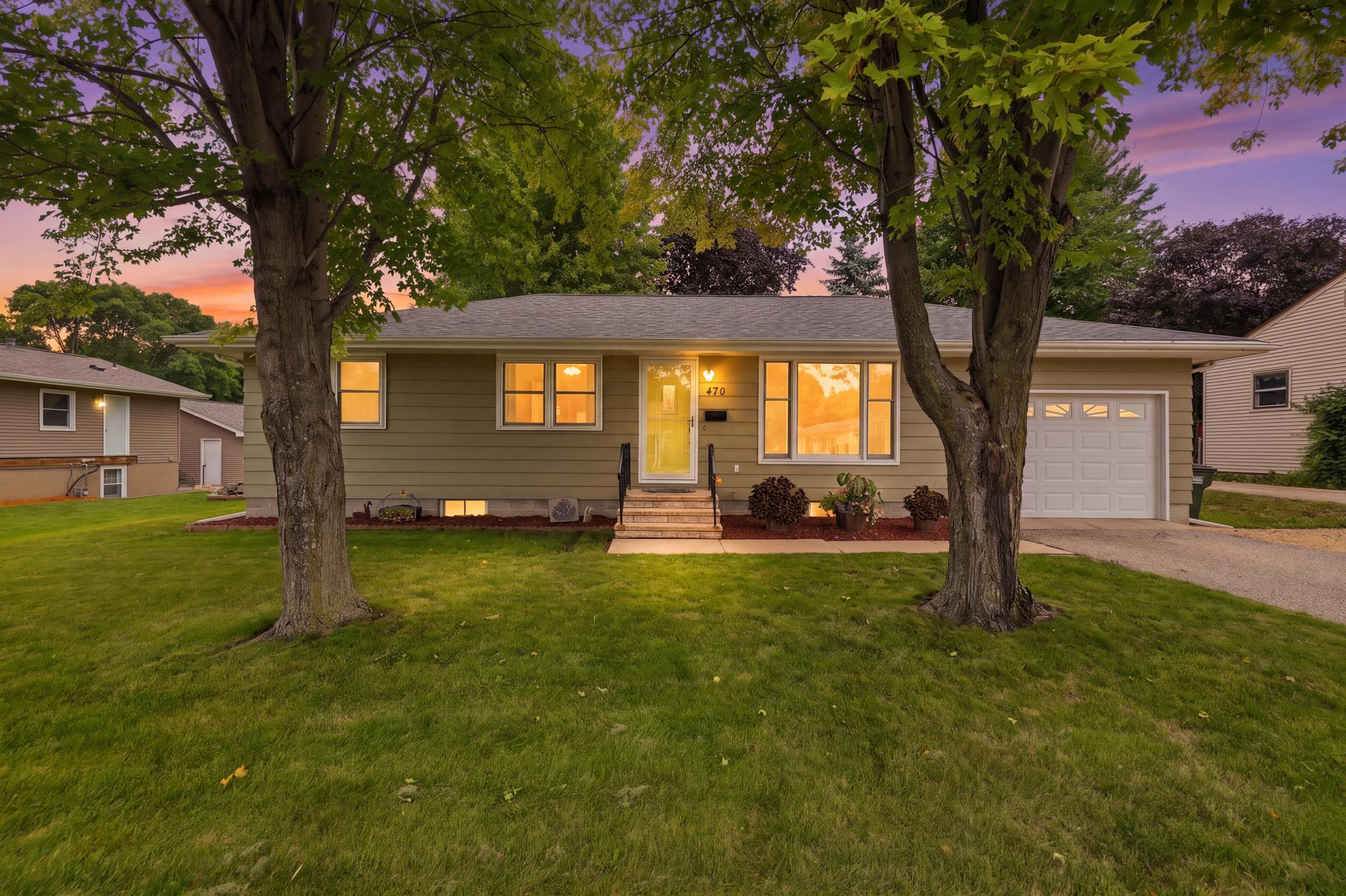 470 Union St, Saint Peter, MN 56082