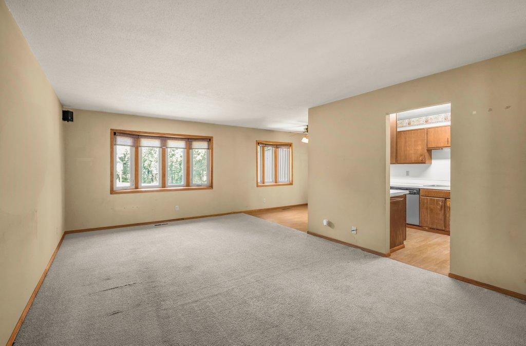 244 W Eagle Lake Dr, Maple Grove, MN 55369