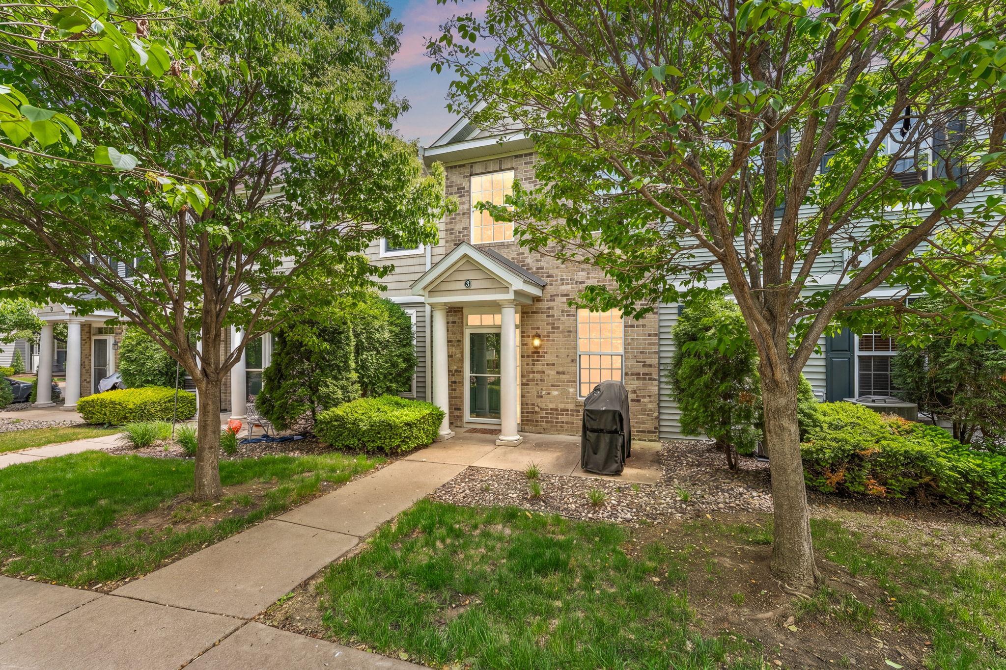 1610 Woodlynn Ave #3, Maplewood, MN 55109