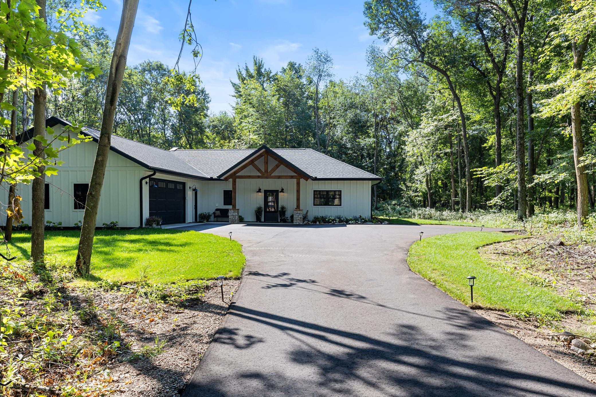 1591 Maplewood Ridge Rd, East Gull Lake, MN 56401