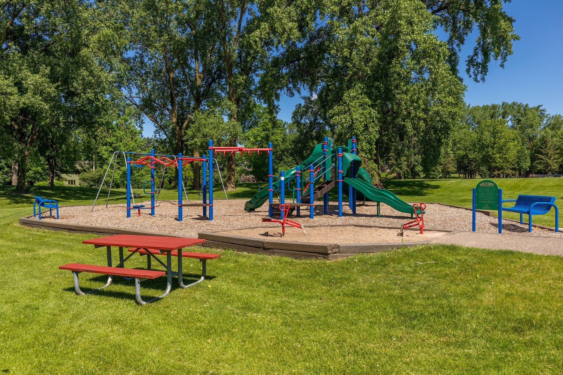 1190 Ottawa Ave, West Saint Paul, MN 55118