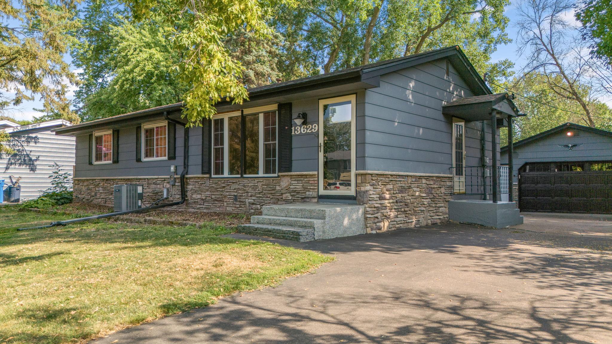 13629 Nagell Cir, Maple Grove, MN 55311
