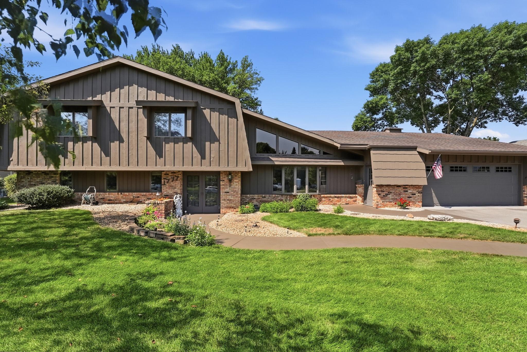 1777 Wildwood Rd, Saint Cloud, MN 56303