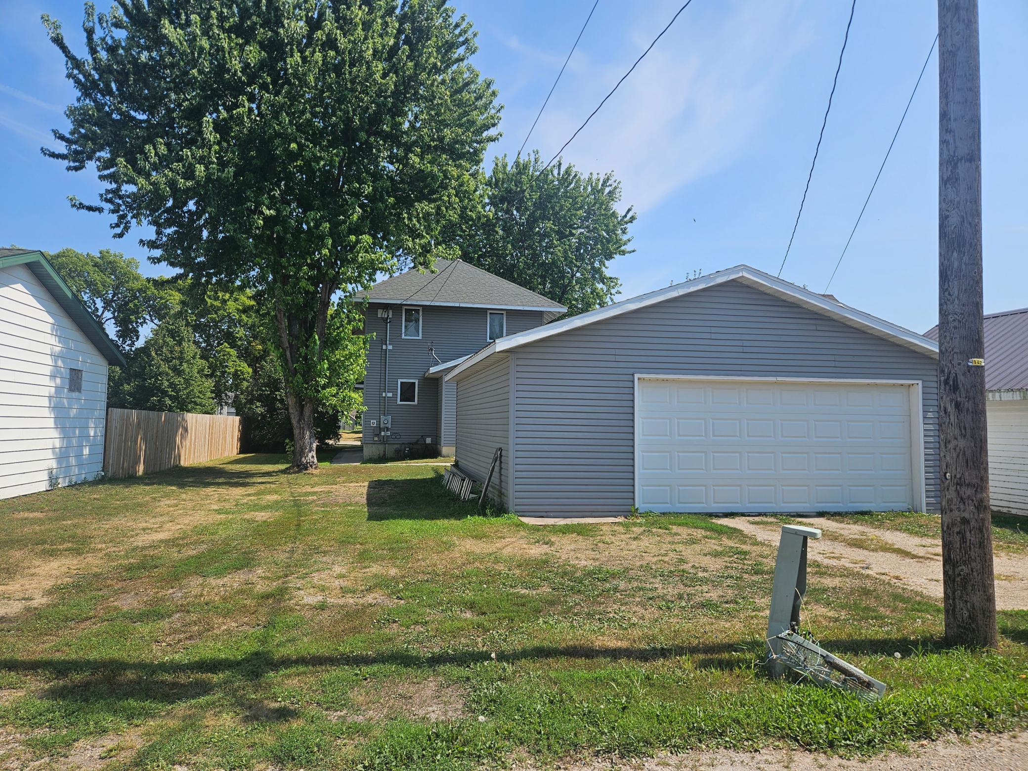 215 8th St N, Breckenridge, MN 56520