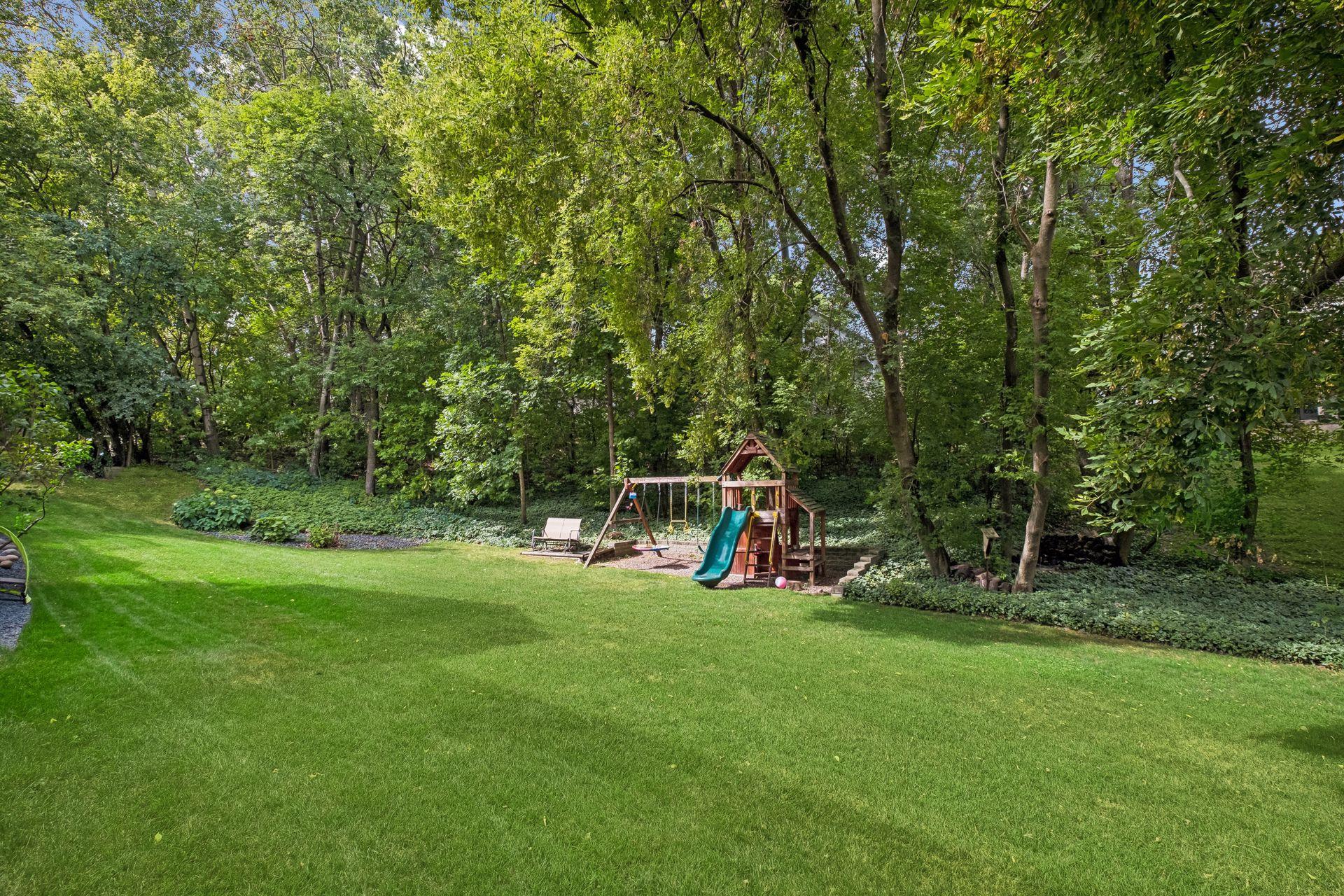 4747 Burr Oak St, Eagan, MN 55122
