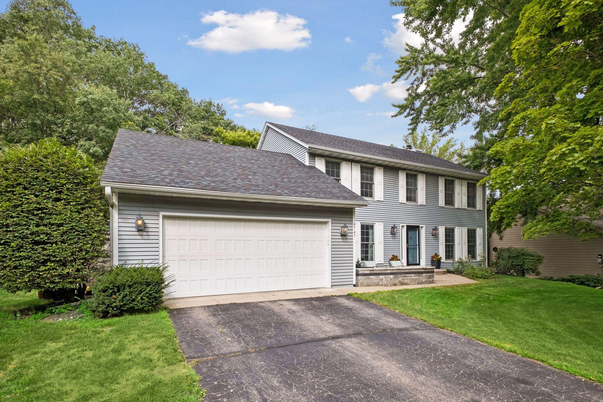 4747 Burr Oak St, Eagan, MN 55122