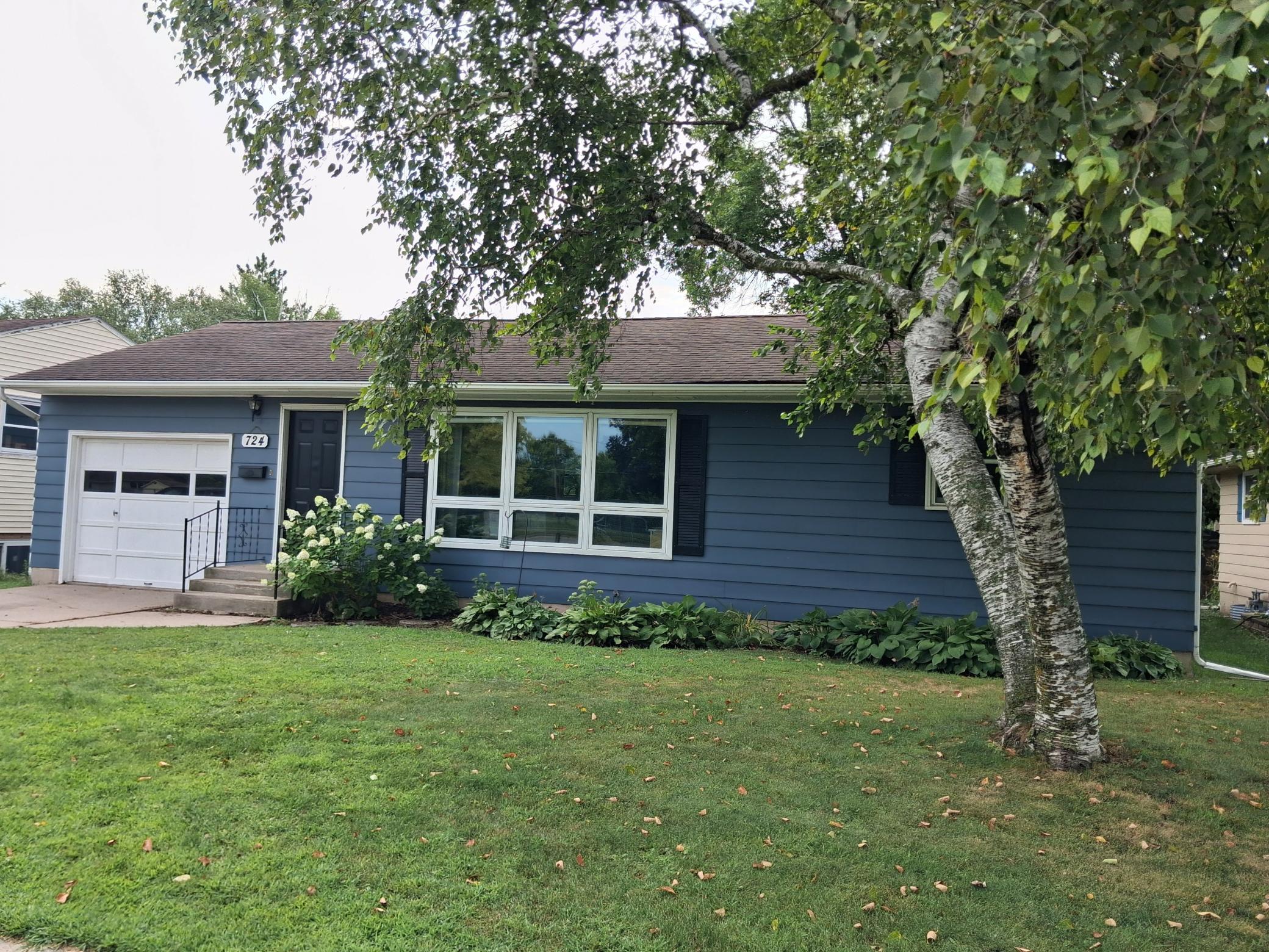 724 E Channing Ave, Fergus Falls, MN 56537