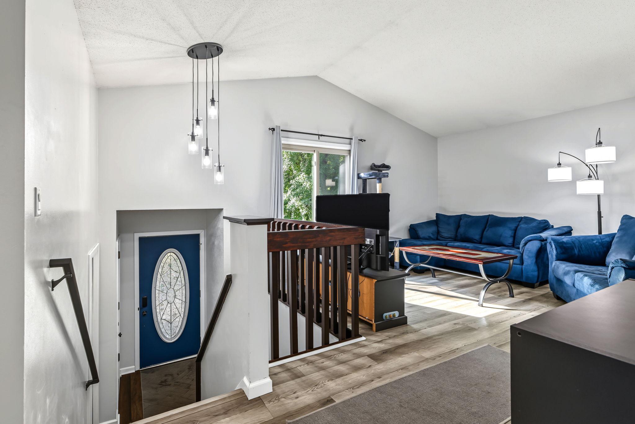 16781 Jonquil Trl, Lakeville, MN 55044