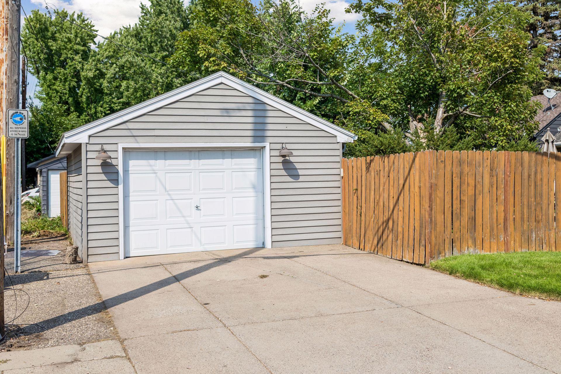 1143 Cleveland Ave S, Saint Paul, MN 55116